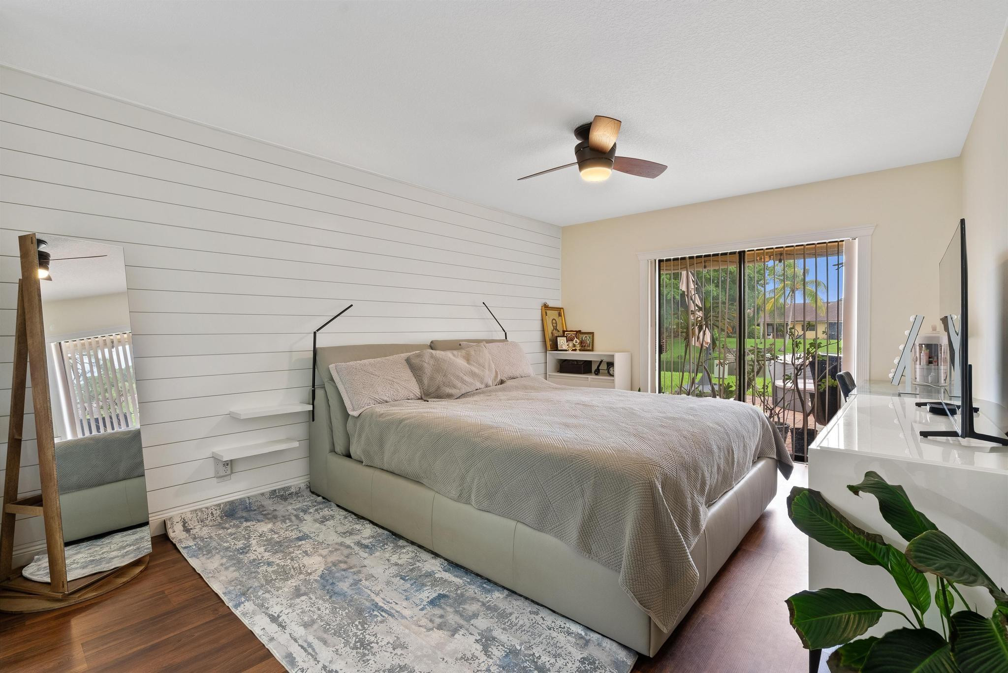 6734 Bridlewood Ct 6734