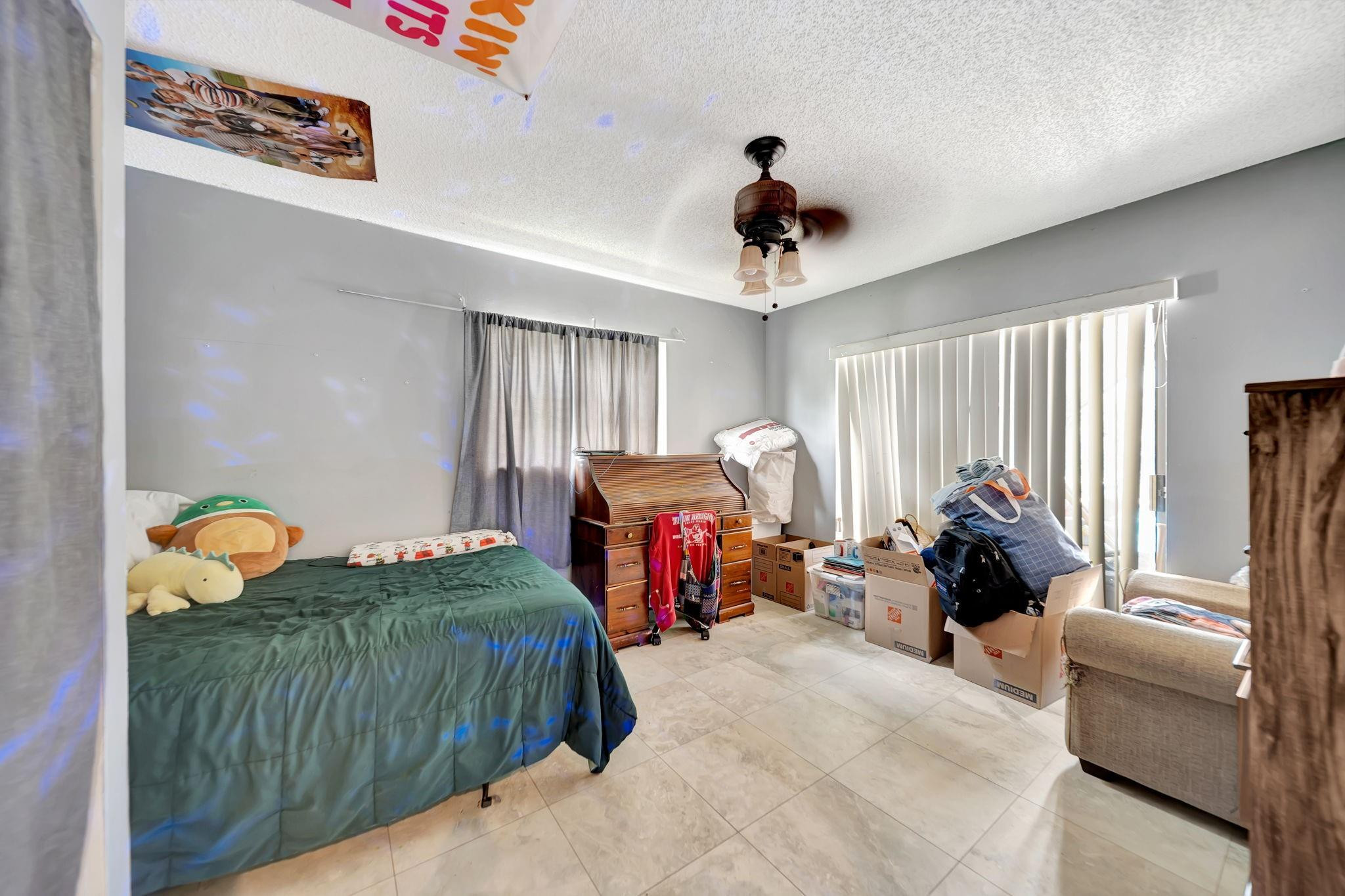 5642 NW 64 LN