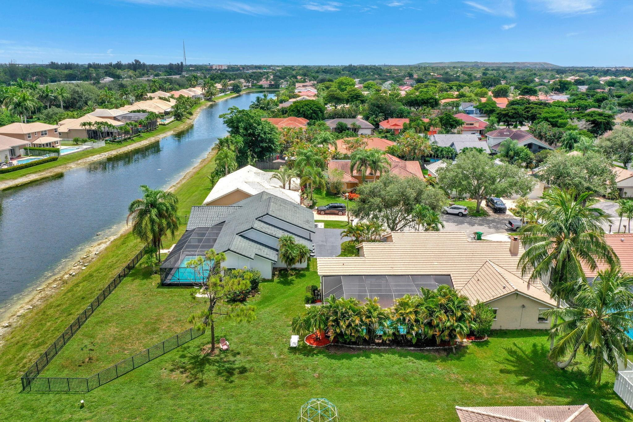 5642 NW 64 LN