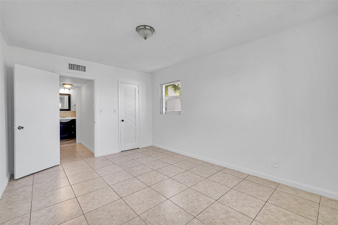 2851 E Sunrise Lakes Dr 307