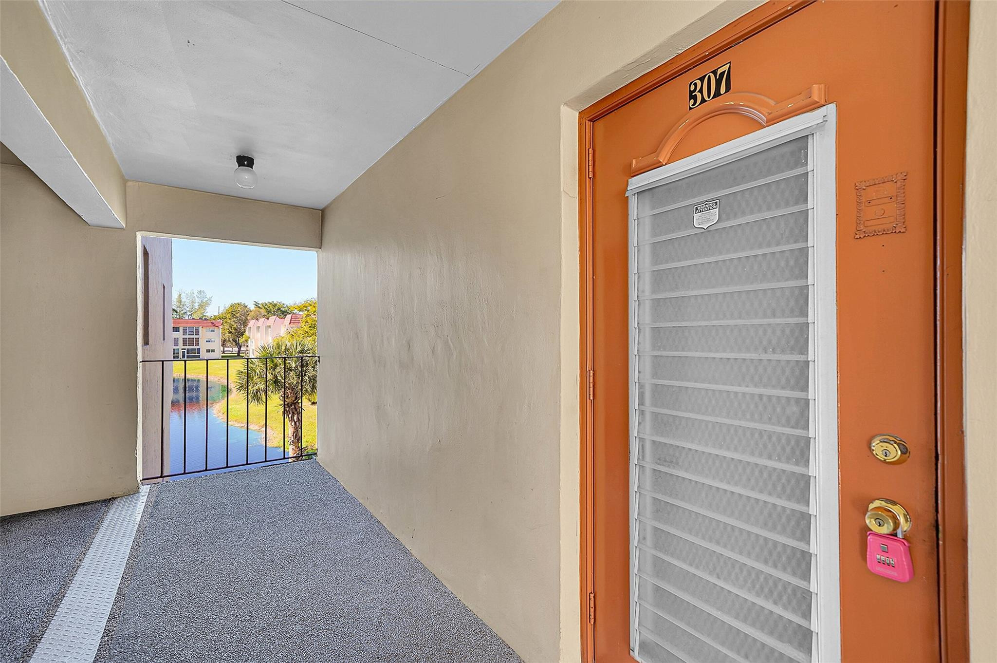 2851 E Sunrise Lakes Dr 307