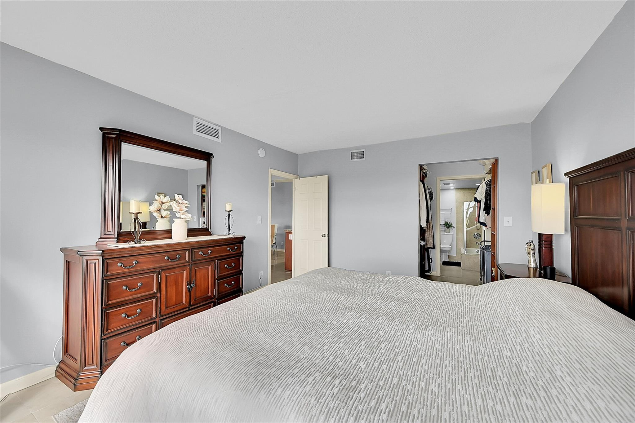 3100 N Palm Aire Dr 606