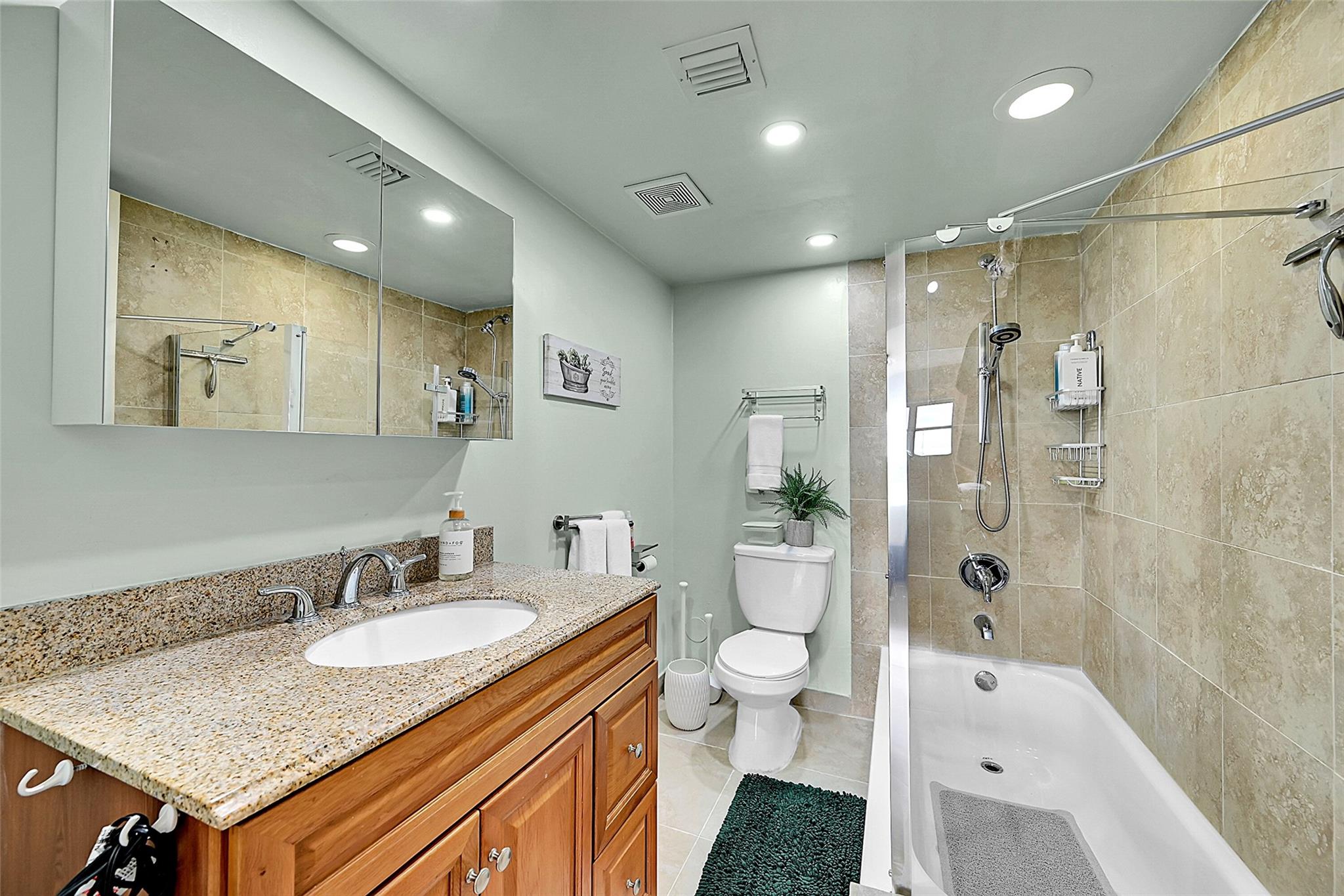 3100 N Palm Aire Dr 606