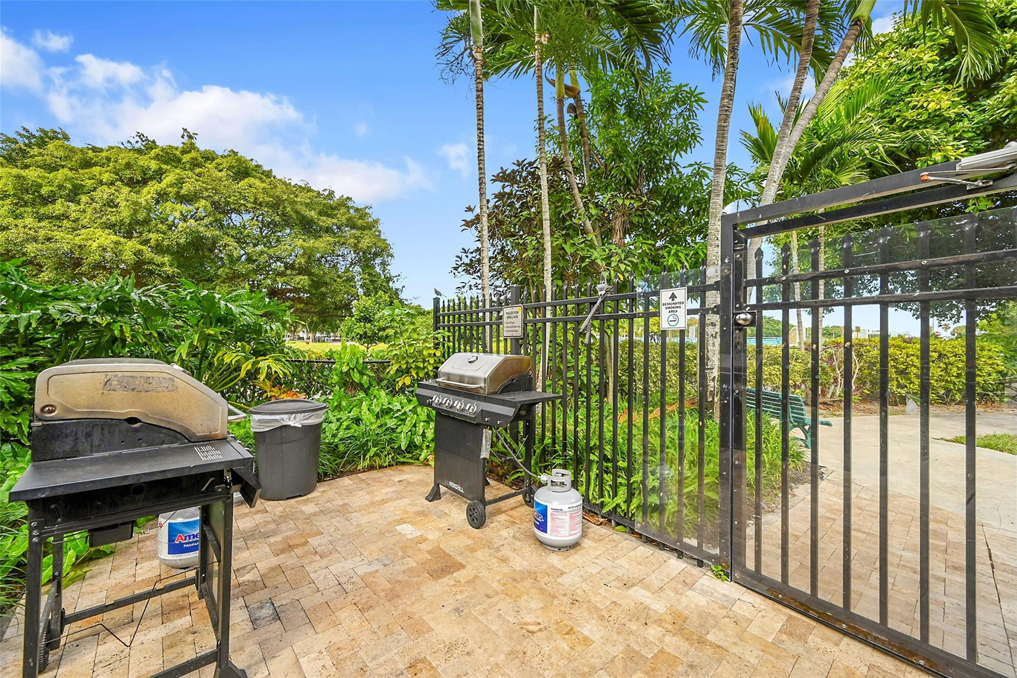 3100 N Palm Aire Dr 606