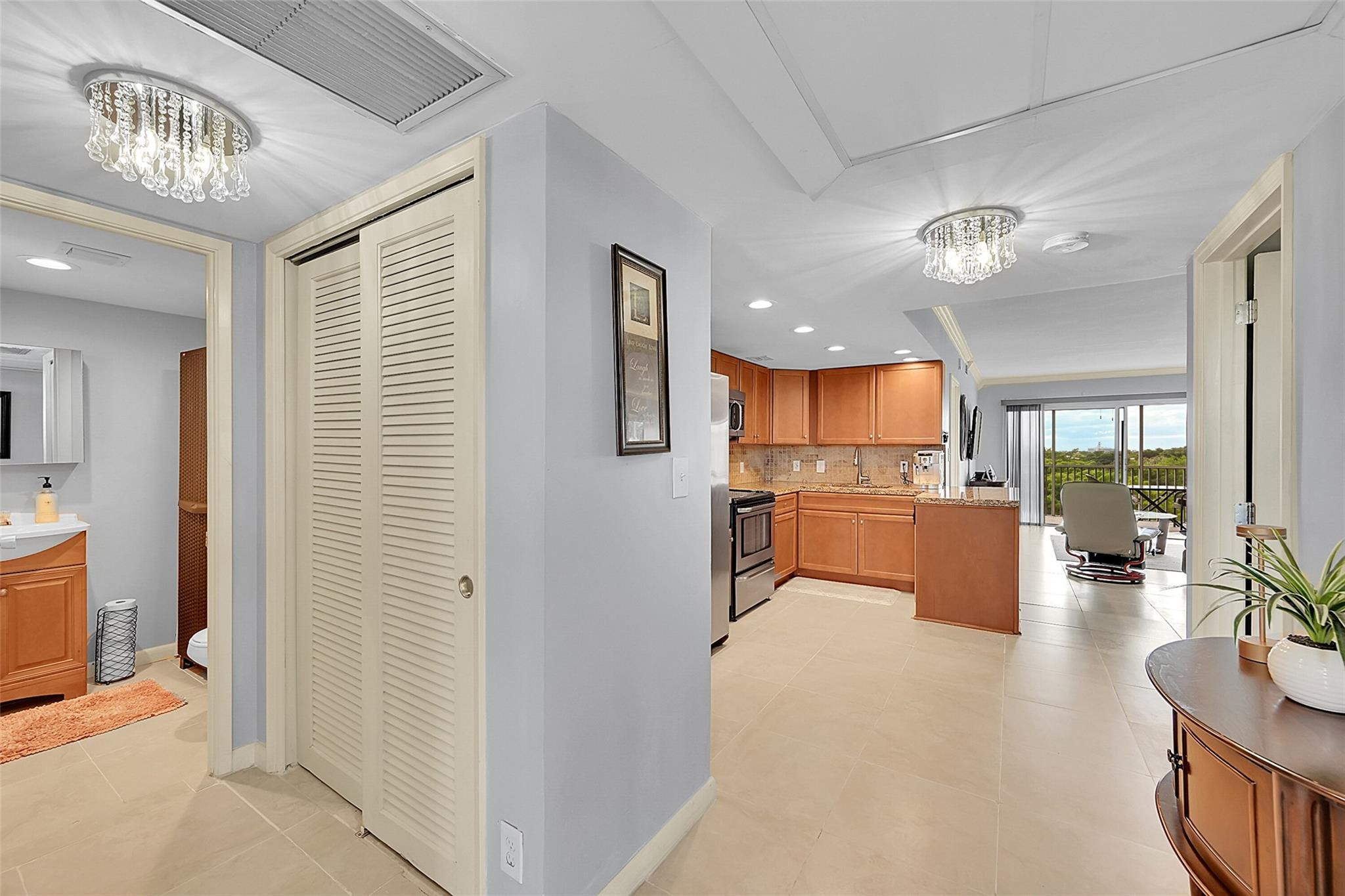 3100 N Palm Aire Dr 606