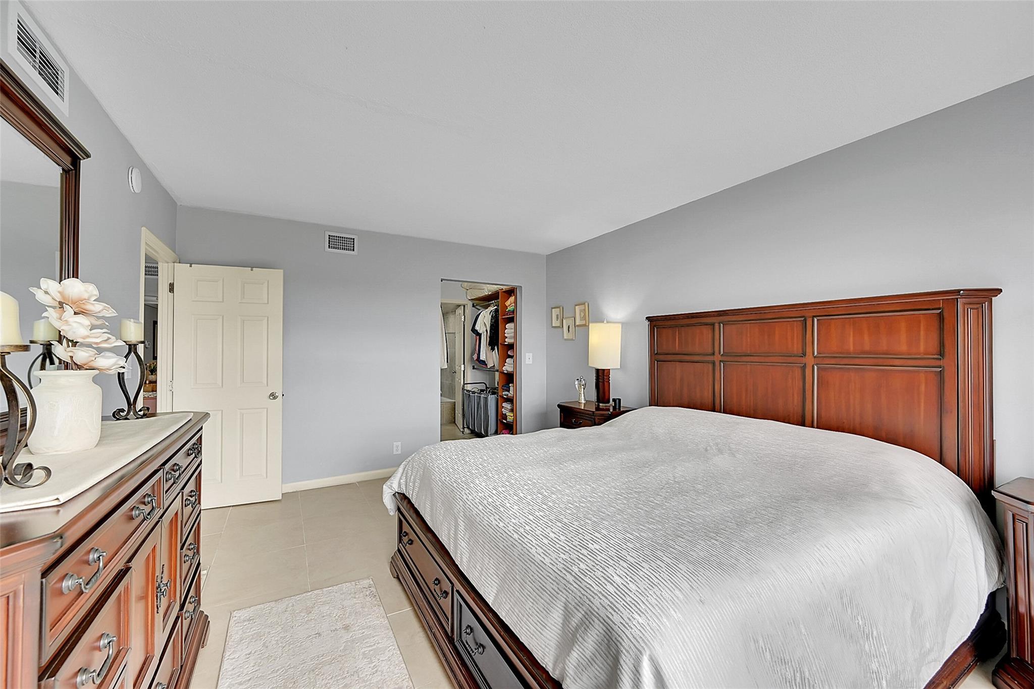 3100 N Palm Aire Dr 606