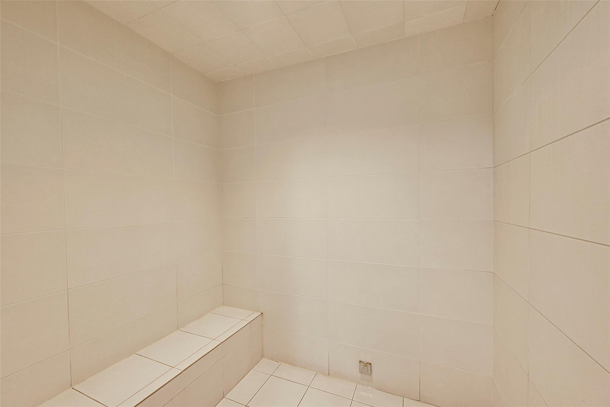 3100 N Palm Aire Dr 606