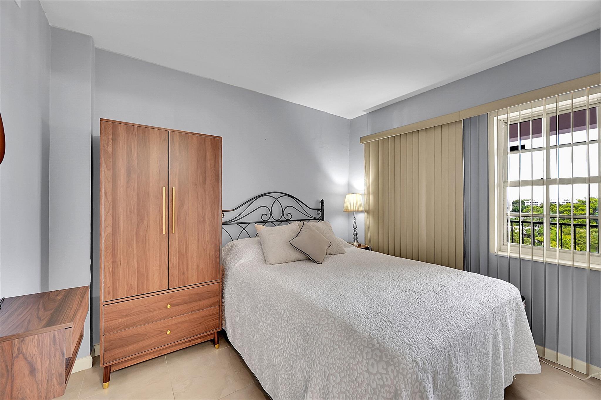 3100 N Palm Aire Dr 606