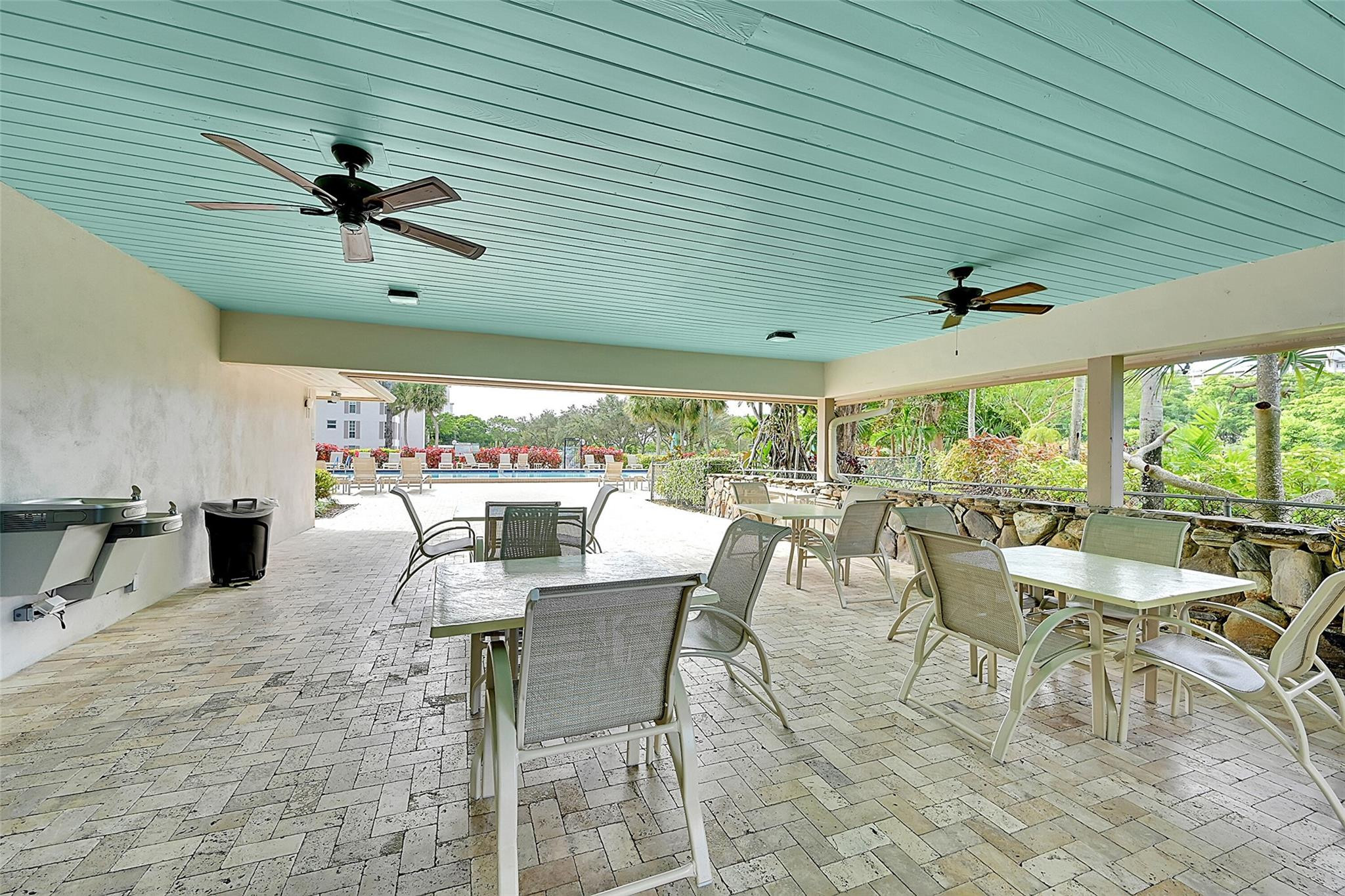 3100 N Palm Aire Dr 606