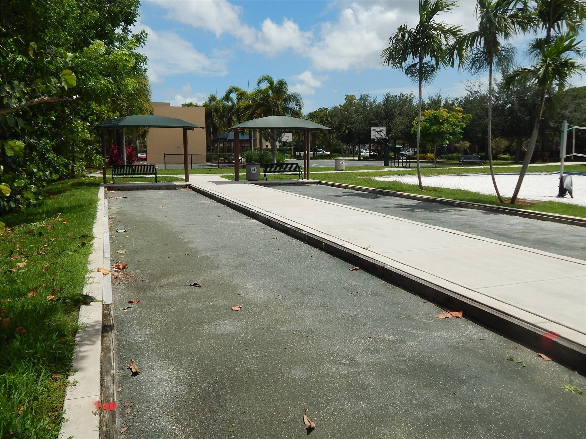 3100 N Palm Aire Dr 606