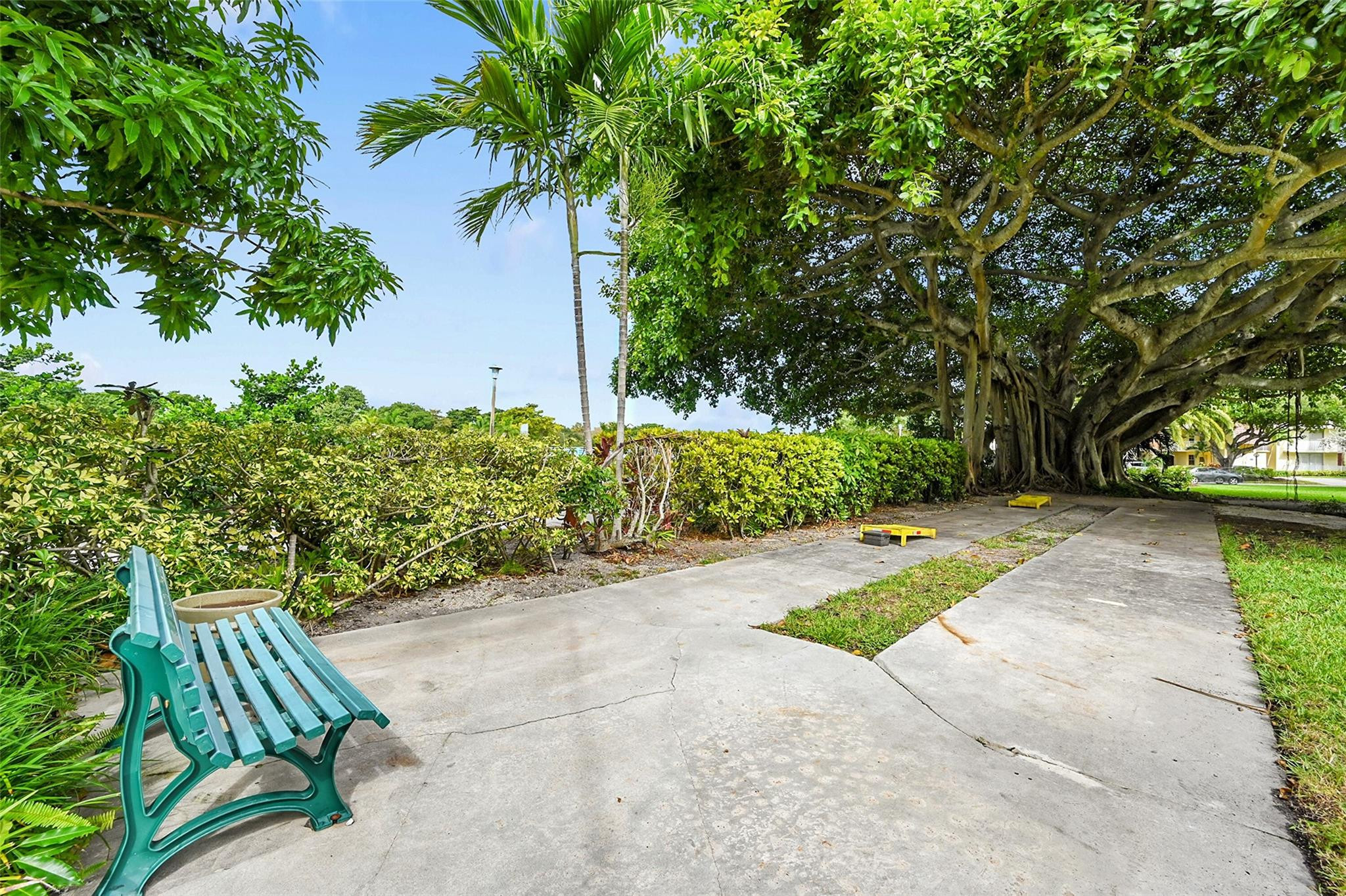3100 N Palm Aire Dr 606