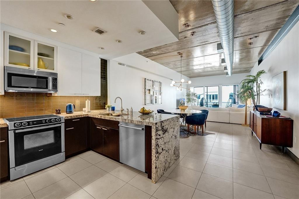 110 SE 2nd St 402