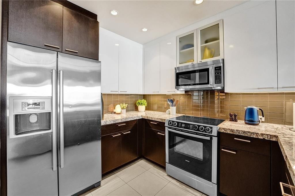 110 SE 2nd St 402