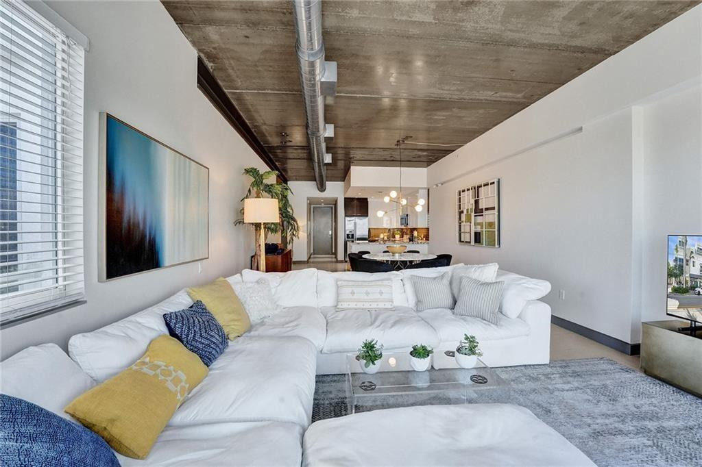 110 SE 2nd St 402