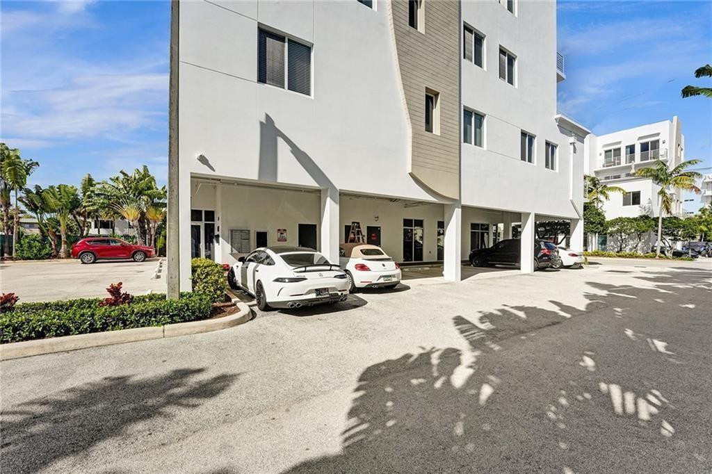 110 SE 2nd St 402