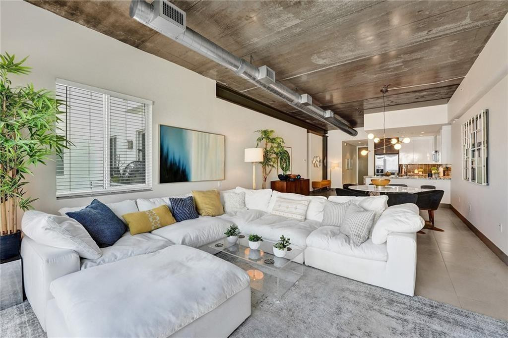 110 SE 2nd St 402