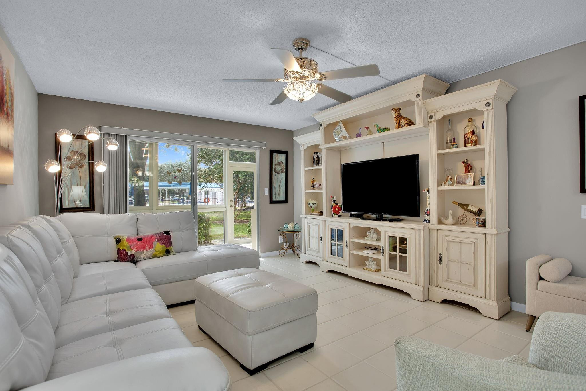 3001 Portofino Isle L1