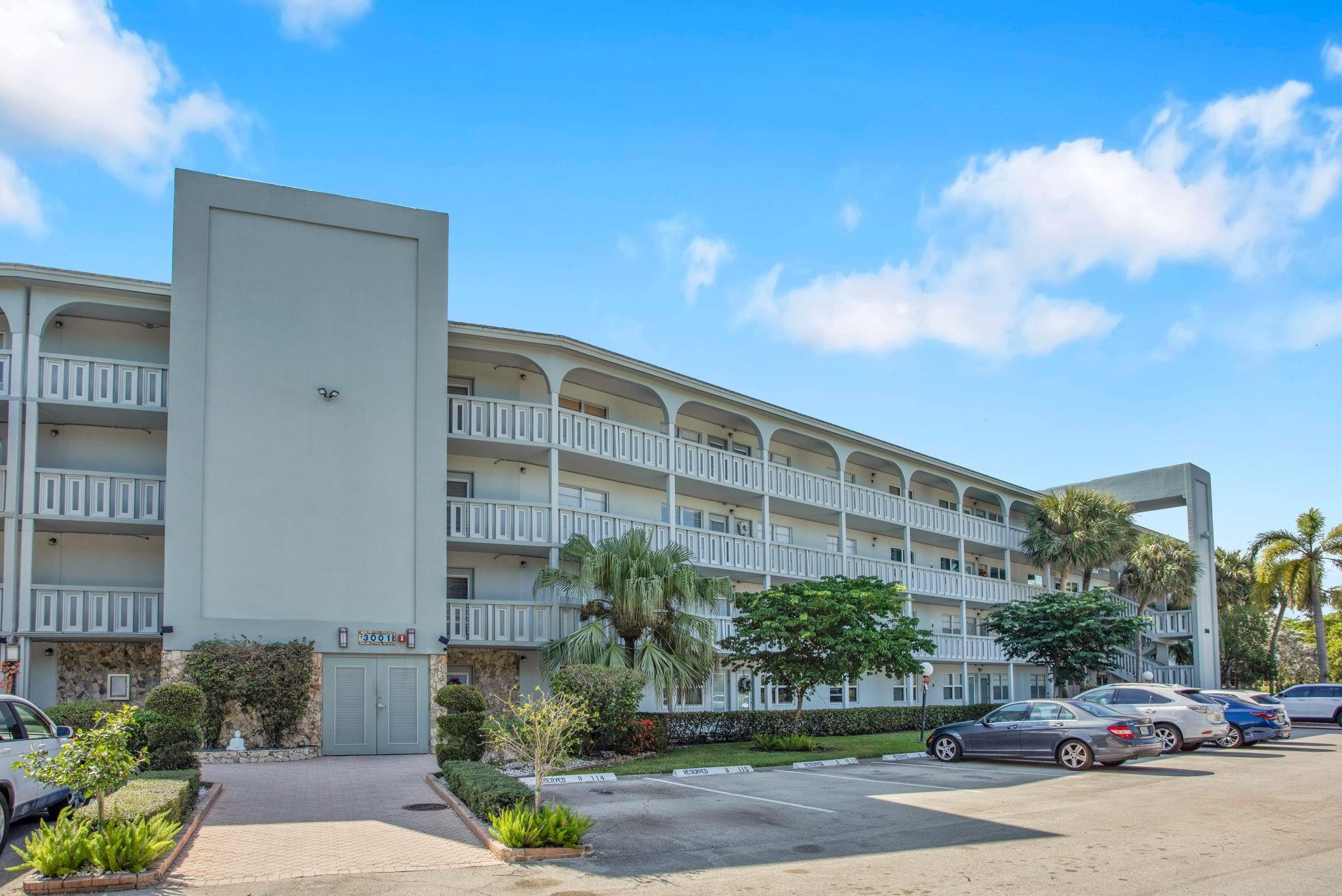 3001 Portofino Isle L1