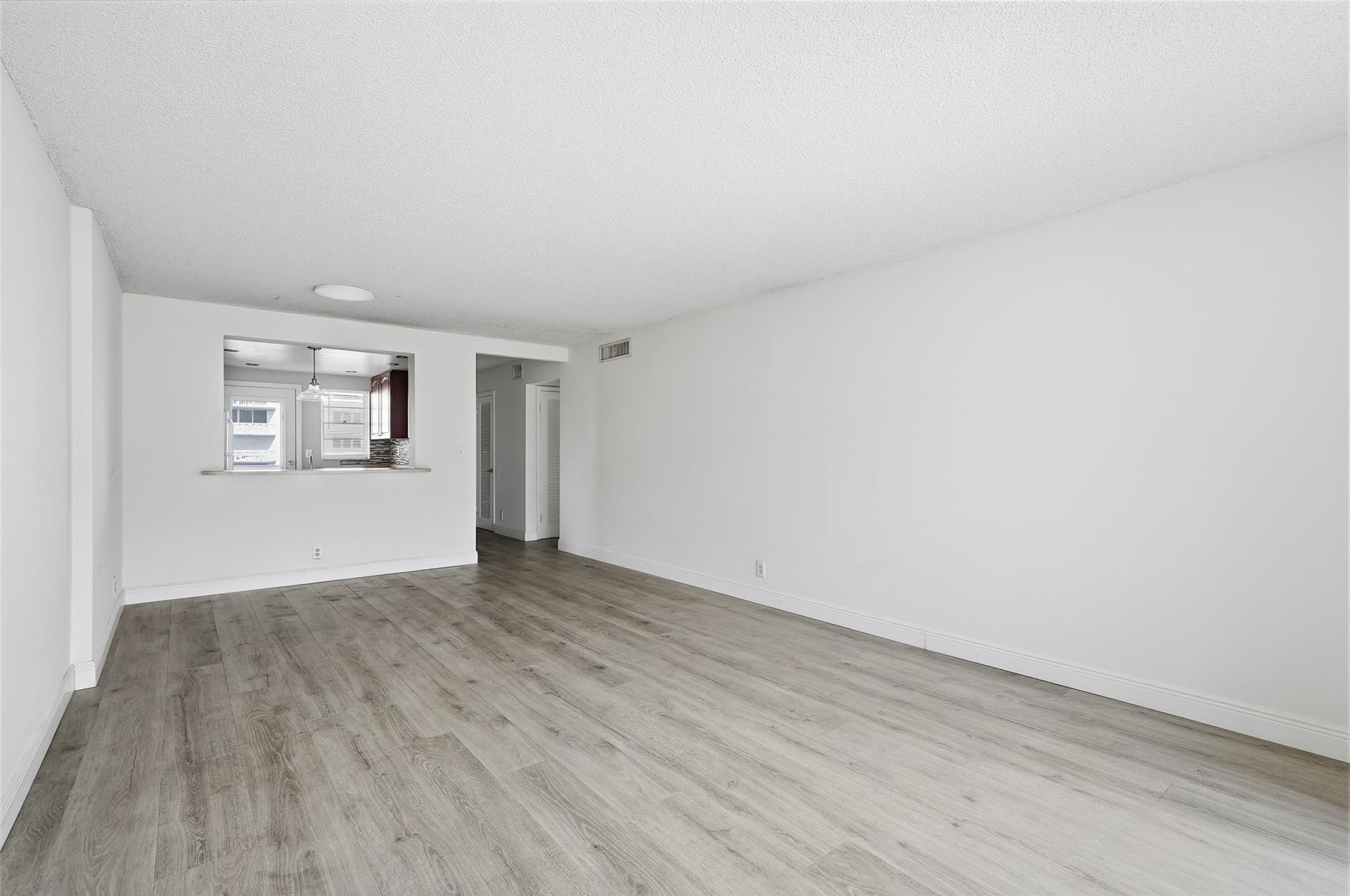 320 NE 12th Ave 503