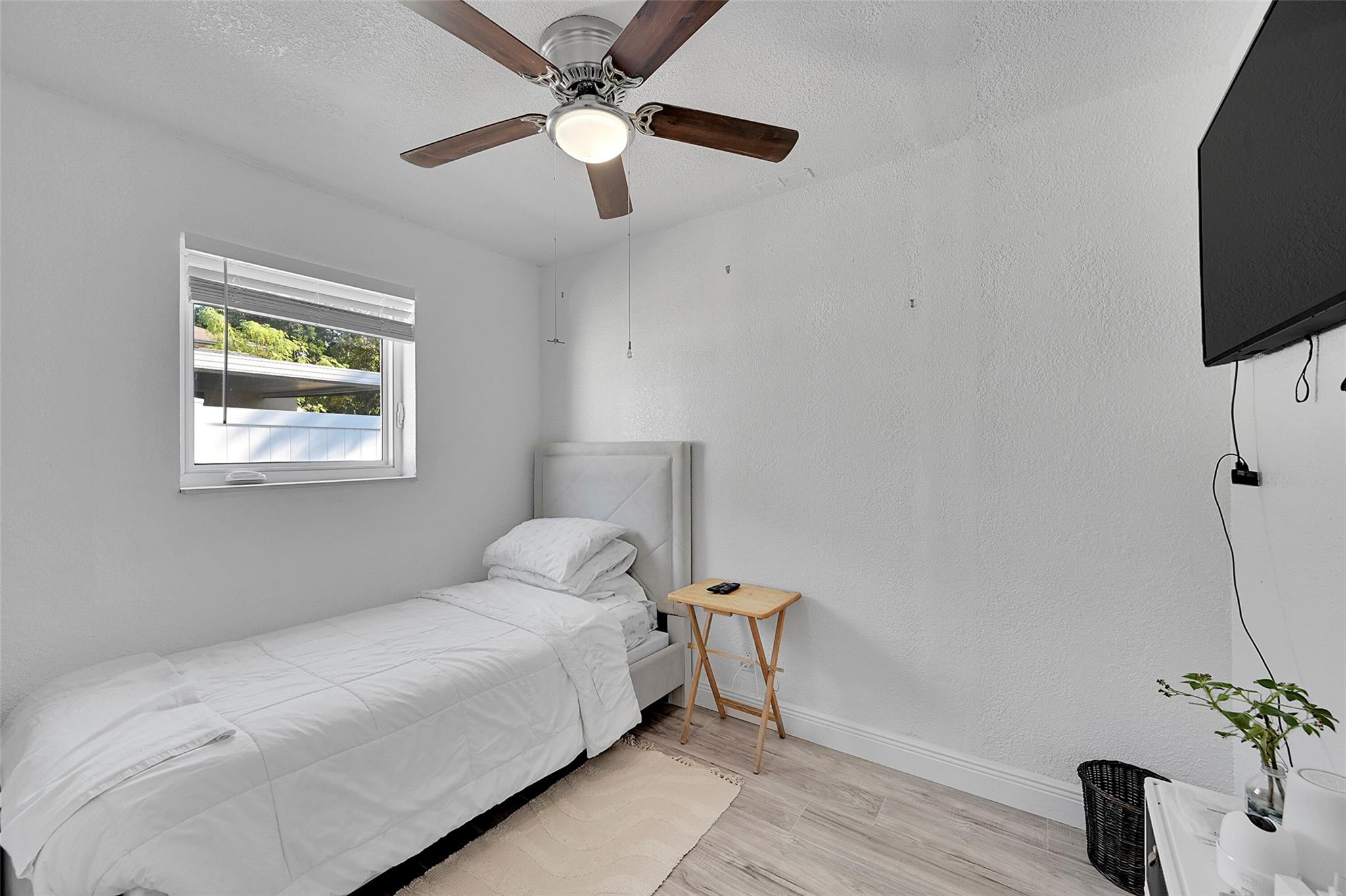 5940 NW 41st Terrace