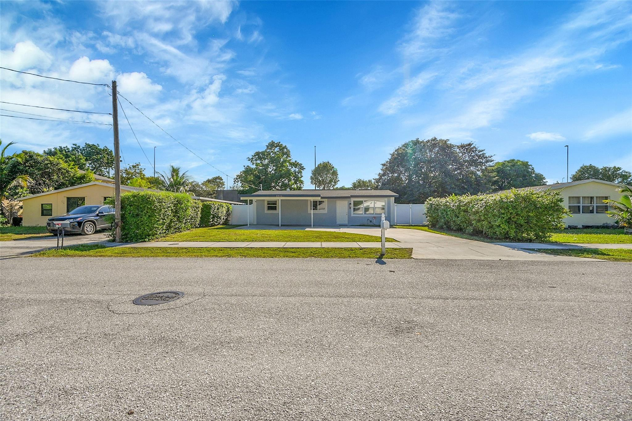 5940 NW 41st Terrace