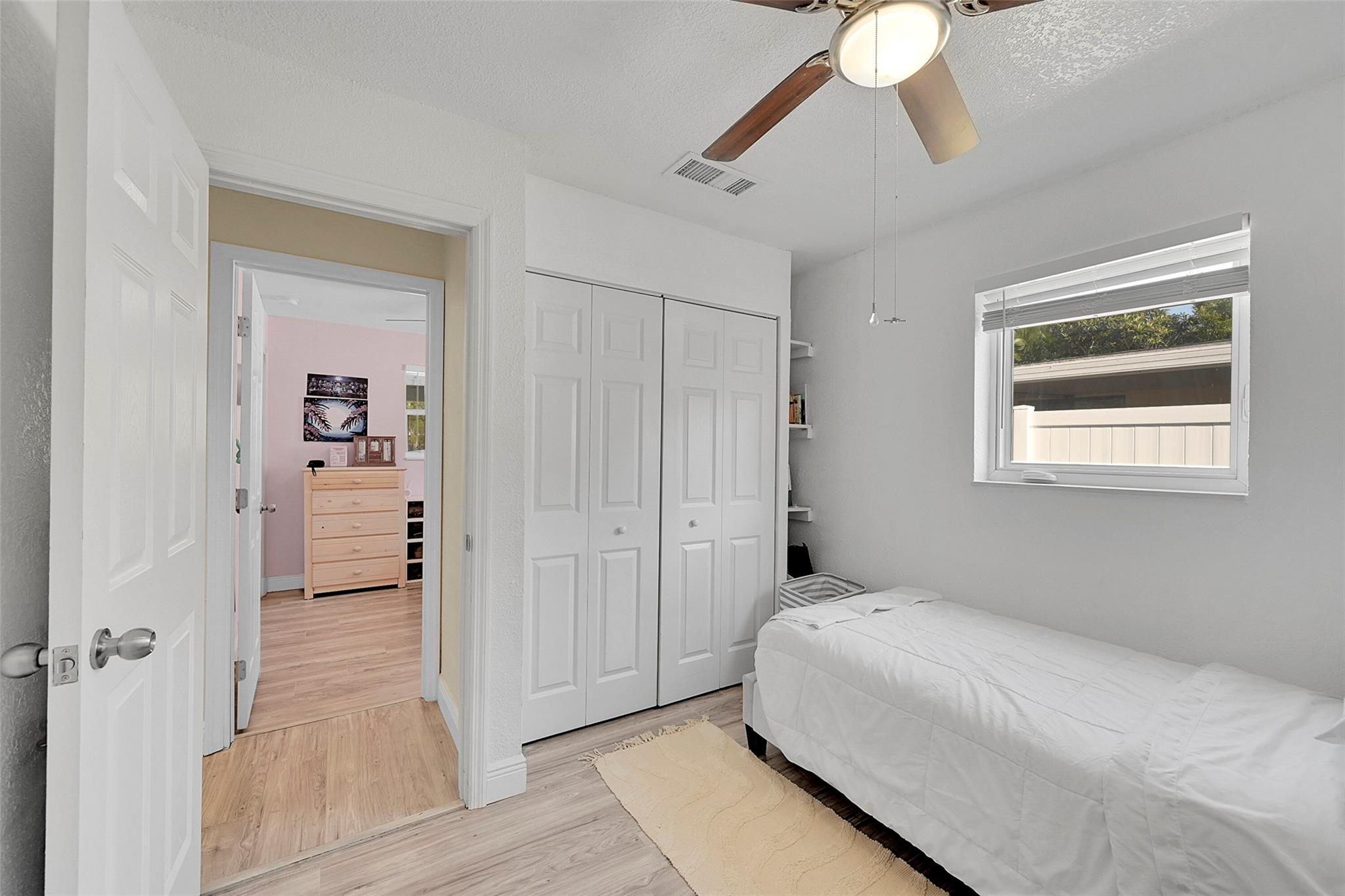 5940 NW 41st Terrace