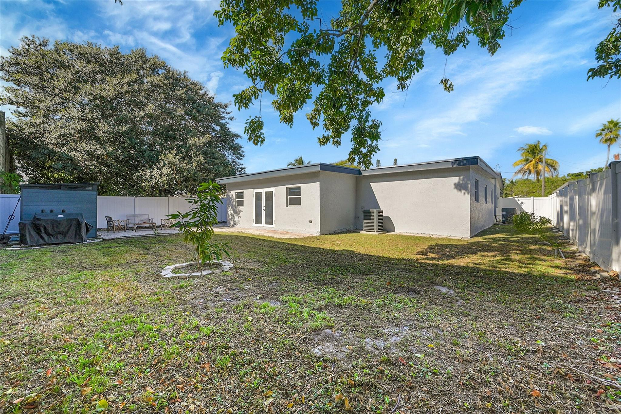 5940 NW 41st Terrace