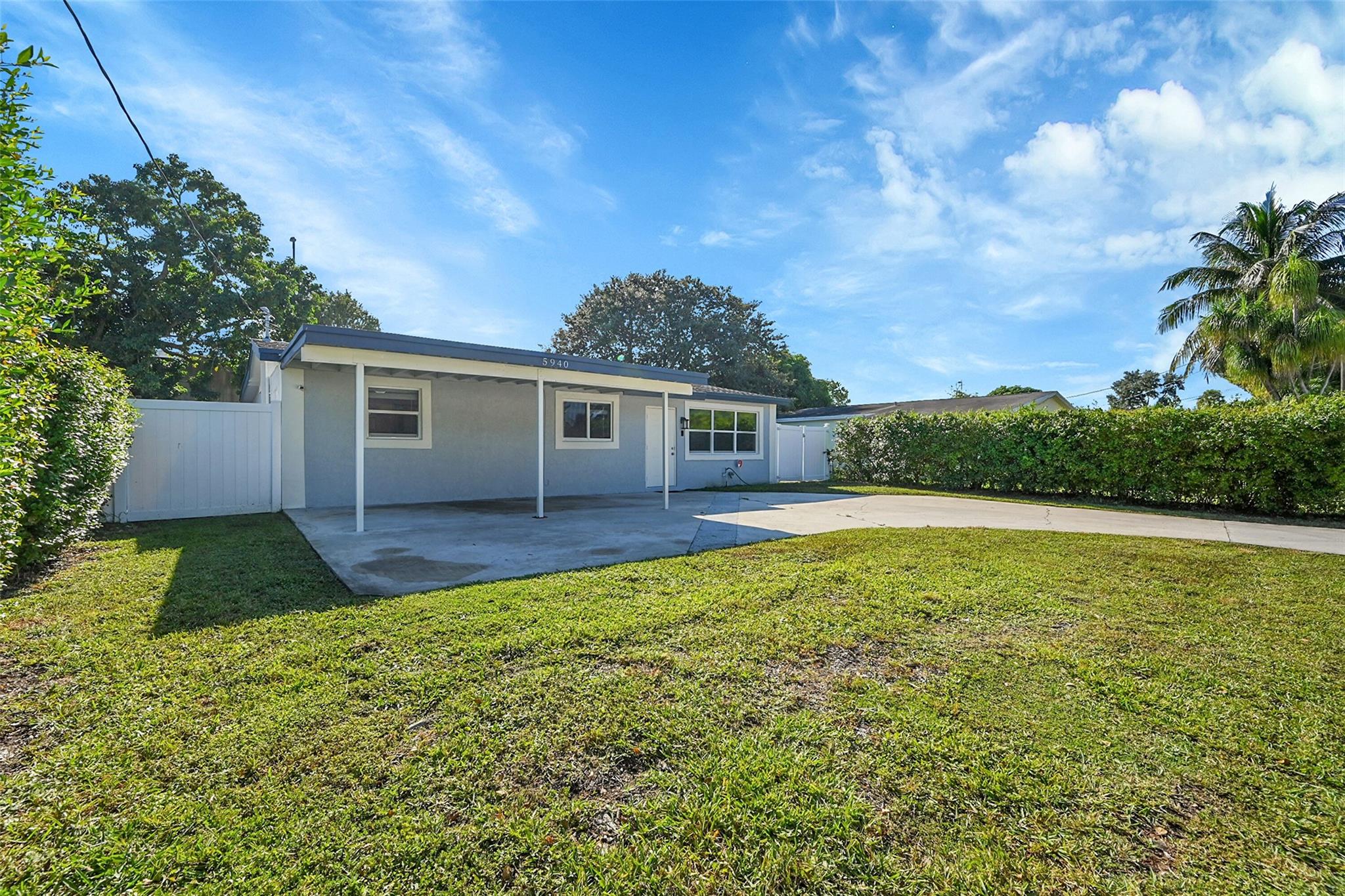 5940 NW 41st Terrace