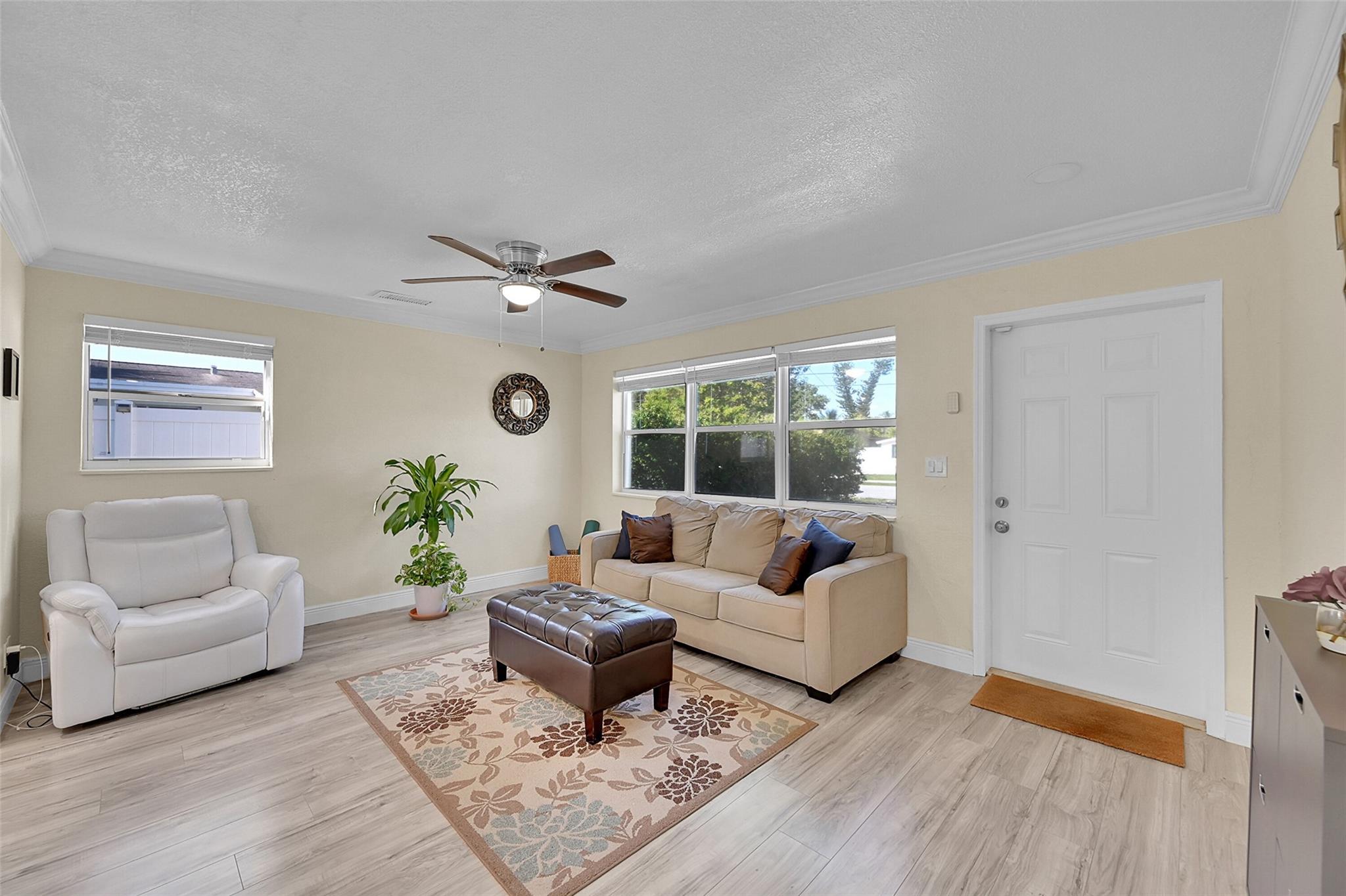 5940 NW 41st Terrace