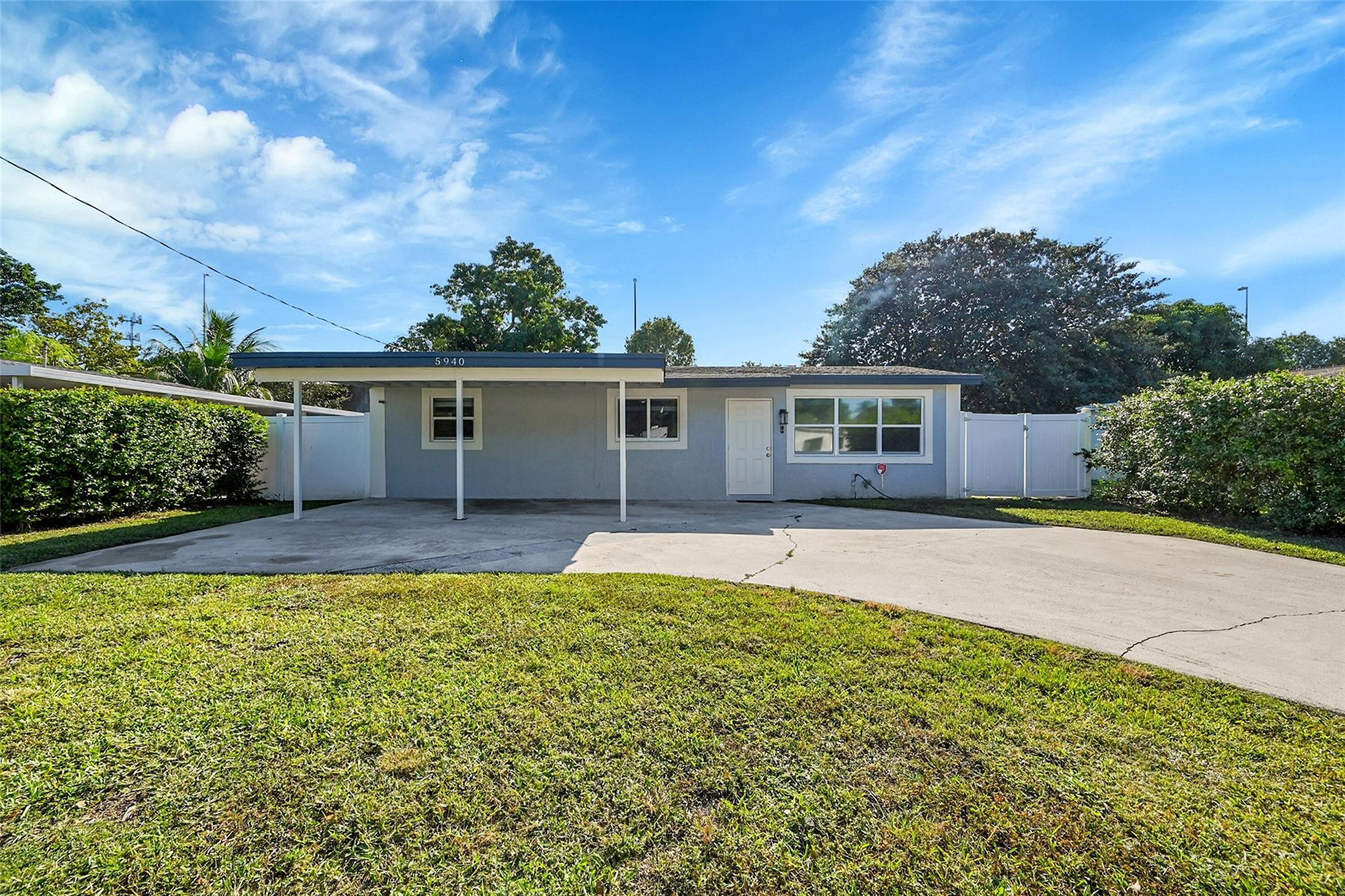 5940 NW 41st Terrace