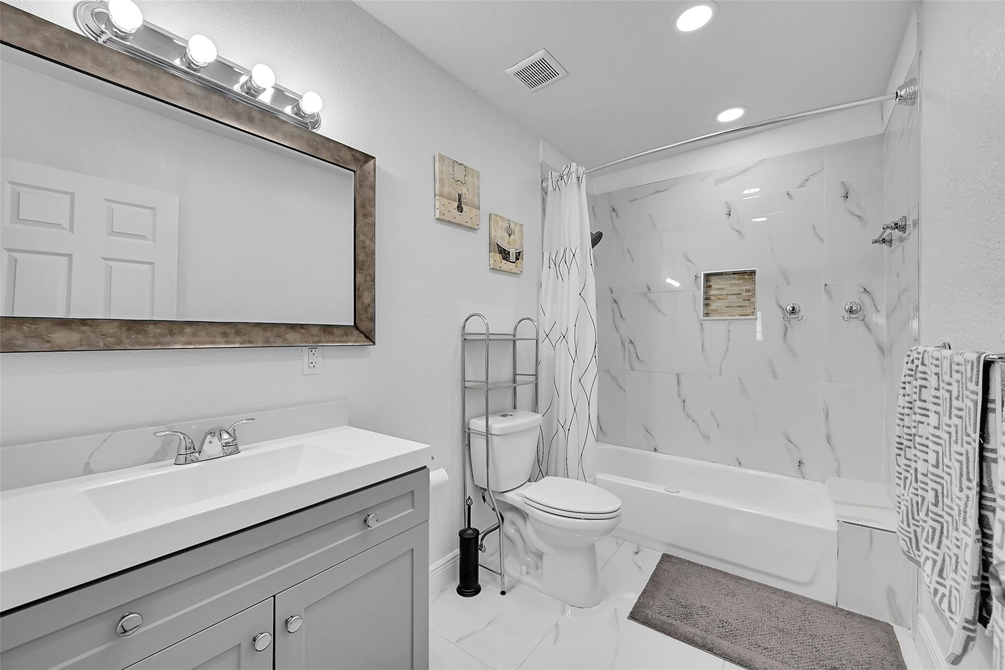 5940 NW 41st Terrace