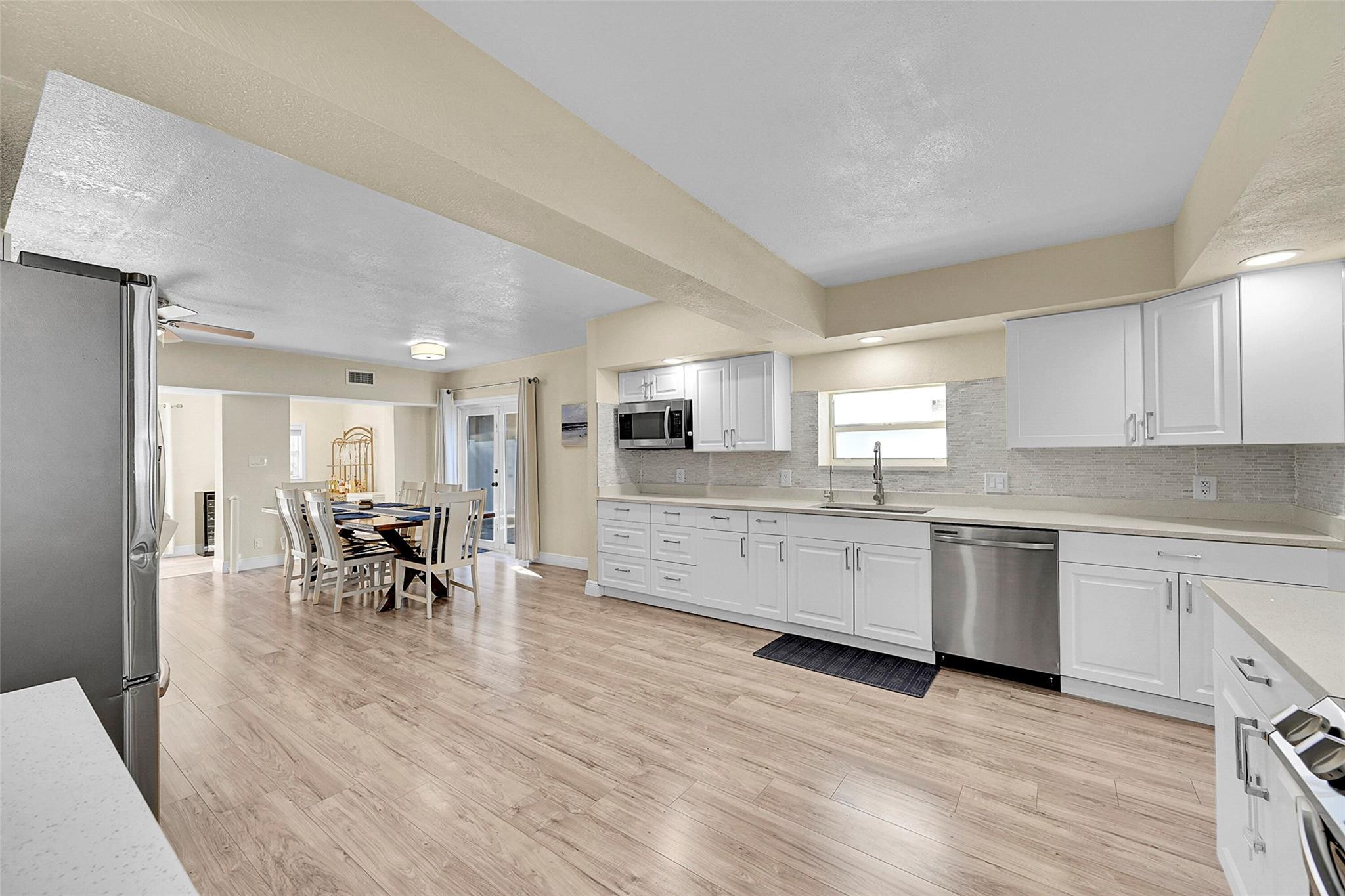 5940 NW 41st Terrace