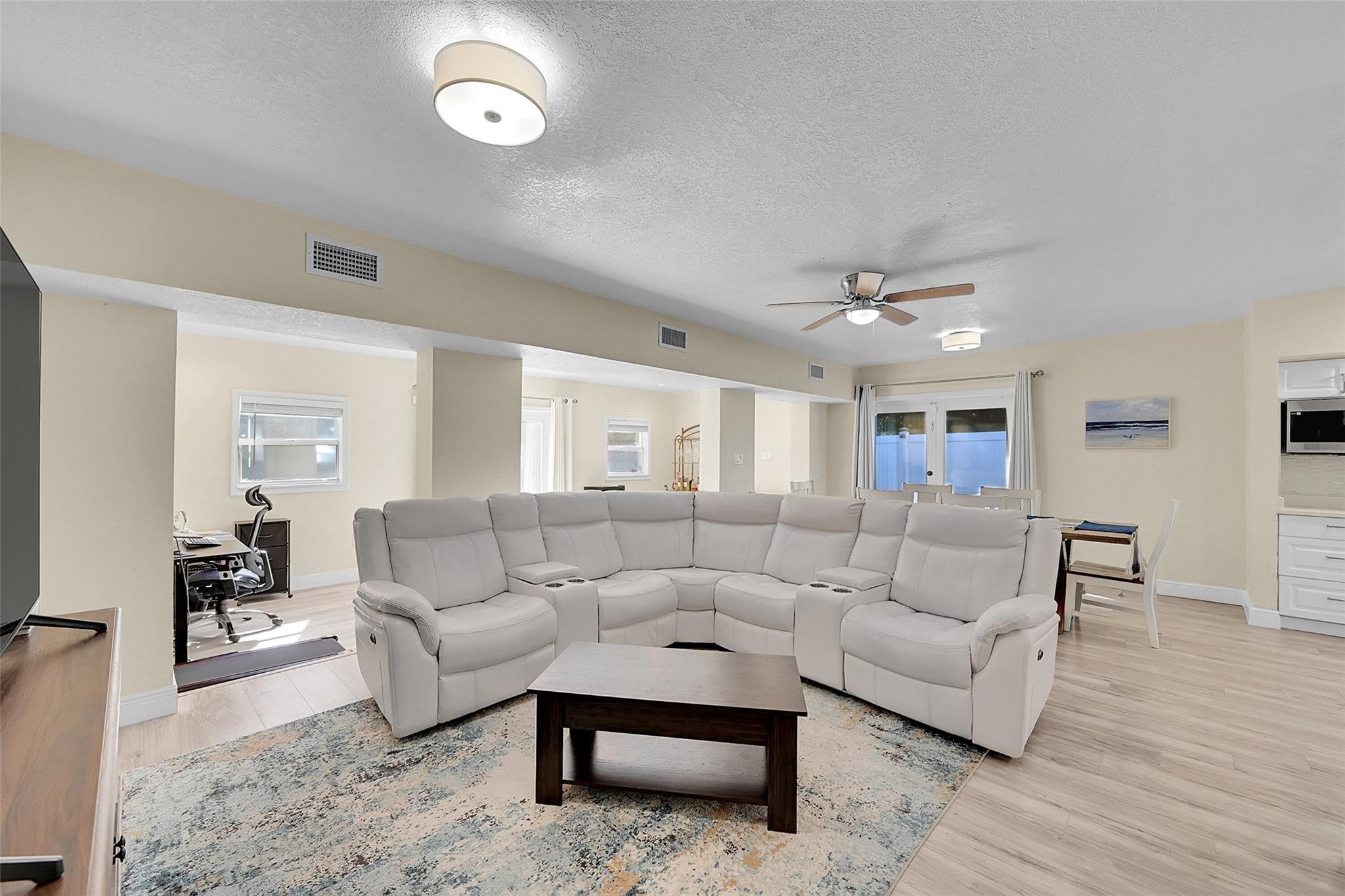 5940 NW 41st Terrace