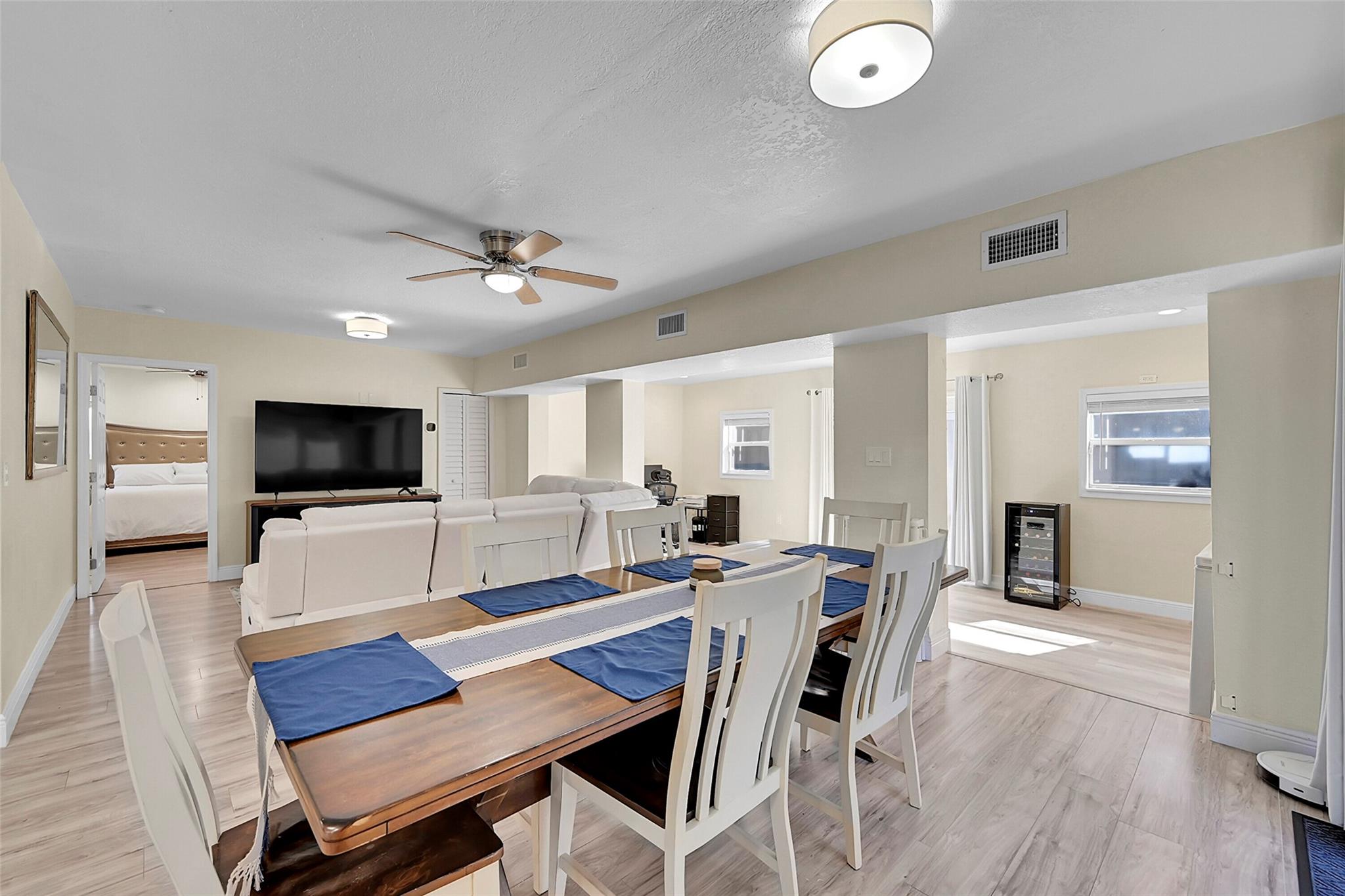 5940 NW 41st Terrace