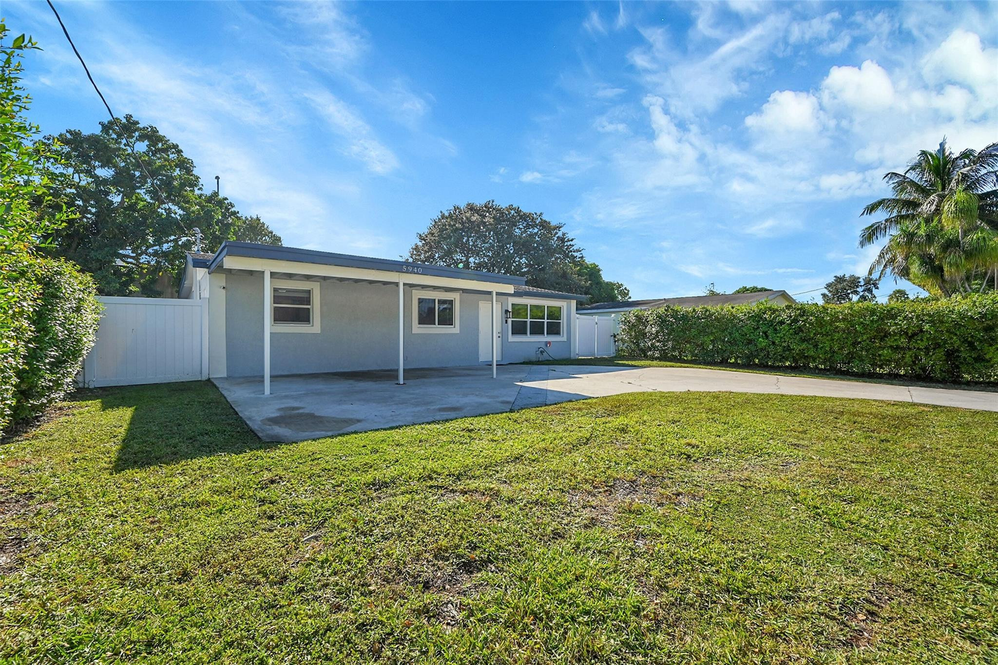 5940 NW 41st Terrace