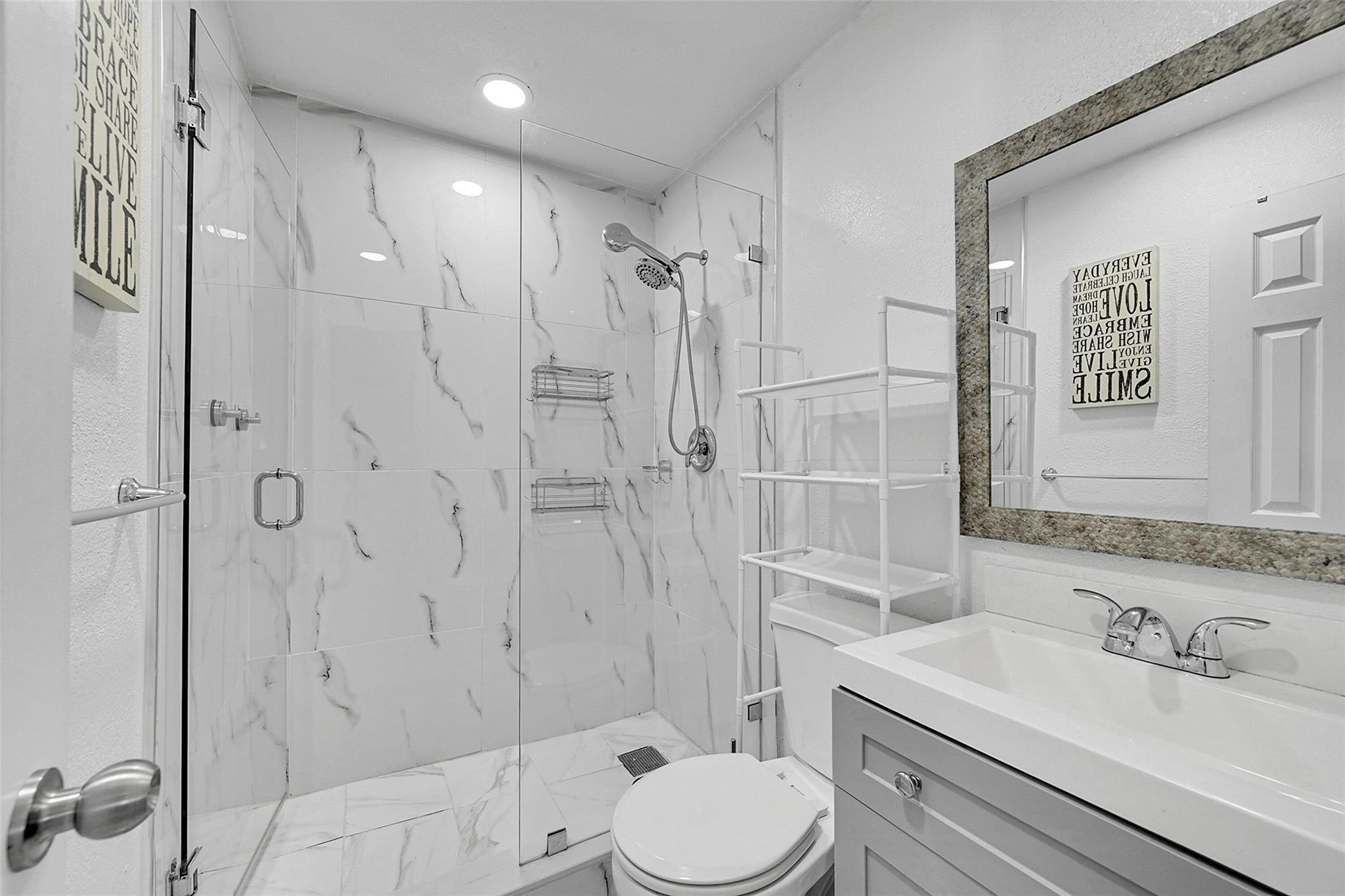 5940 NW 41st Terrace