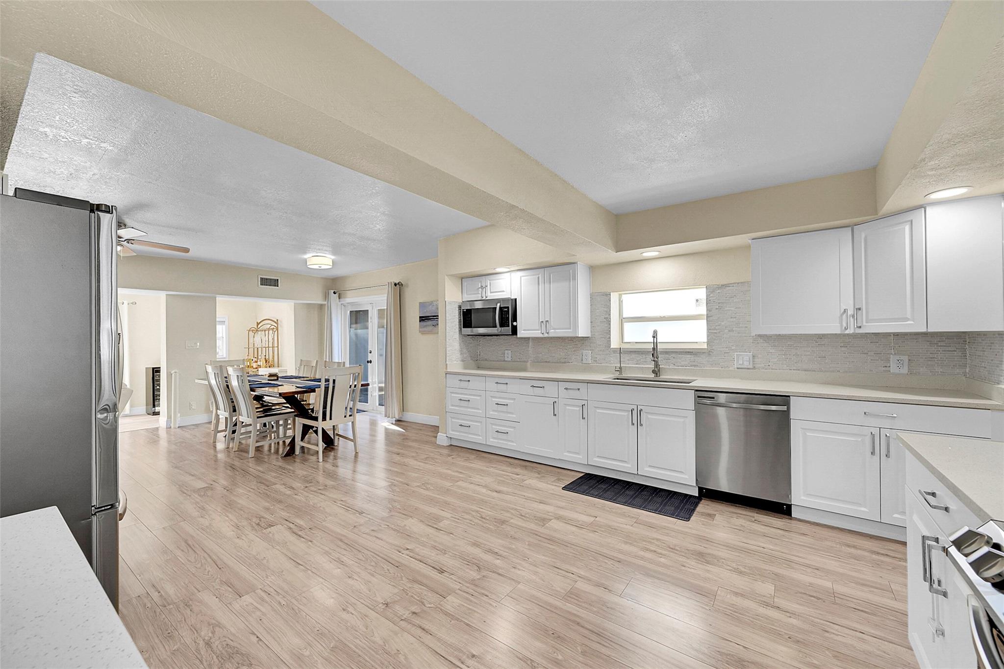 5940 NW 41st Terrace