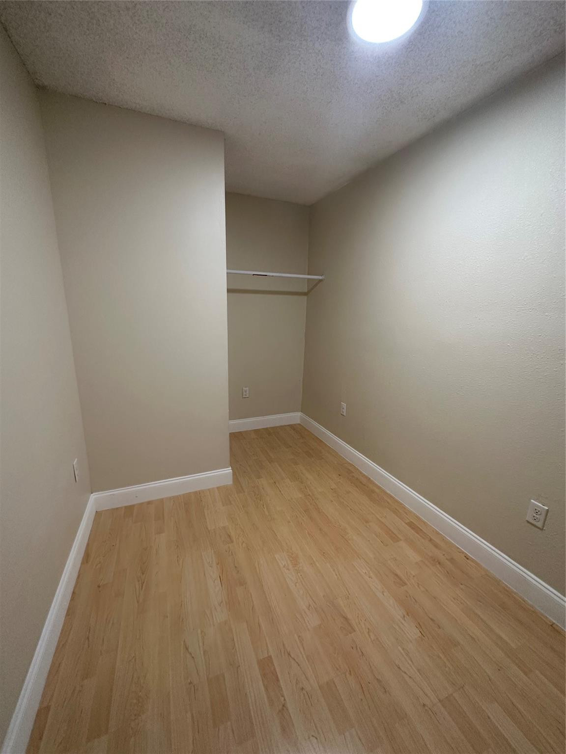 17911 NW 68 ave M209