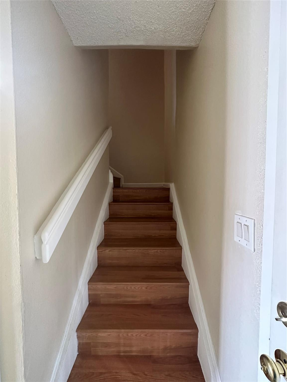 17911 NW 68 ave M209