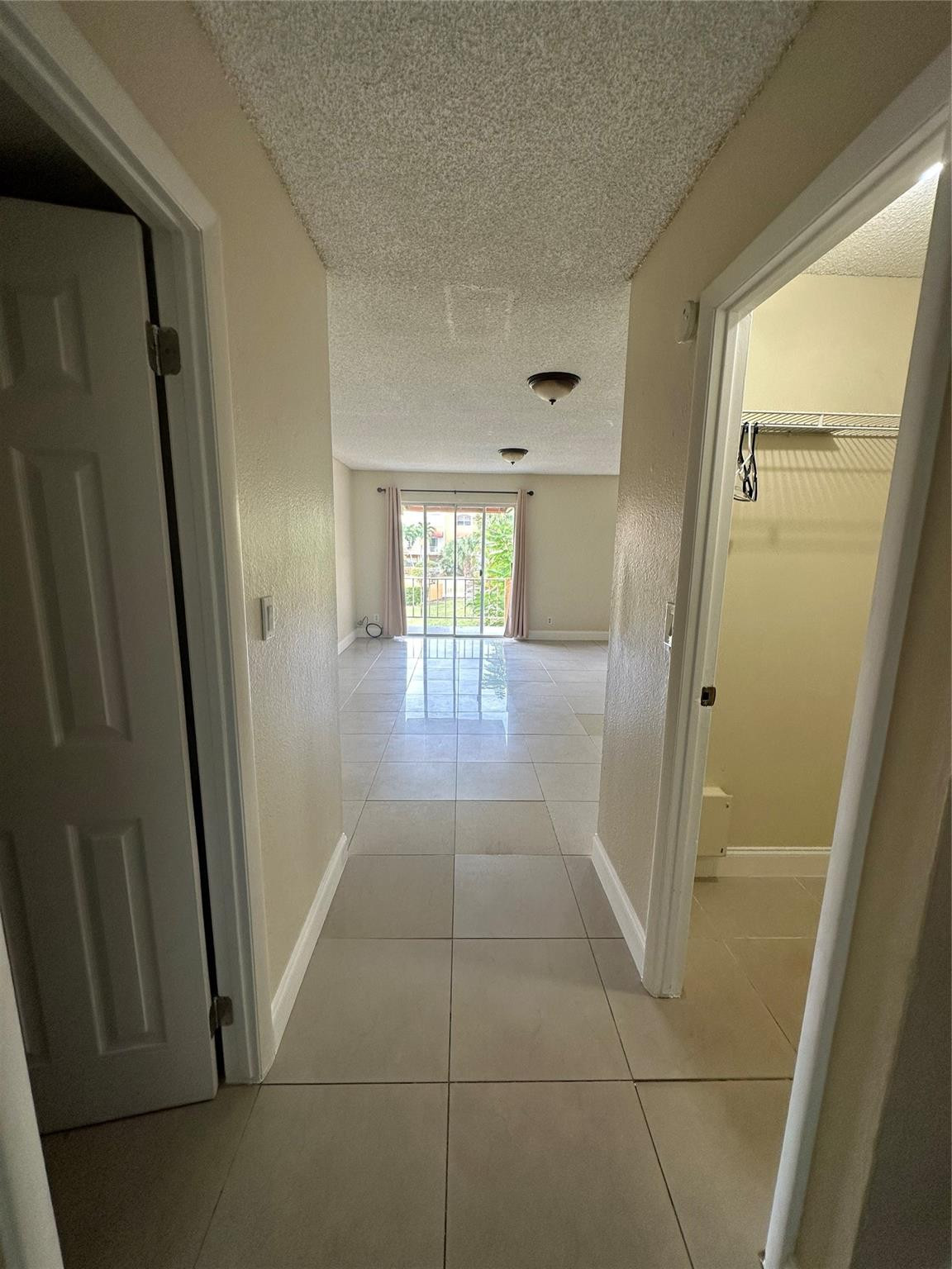 17911 NW 68 ave M209