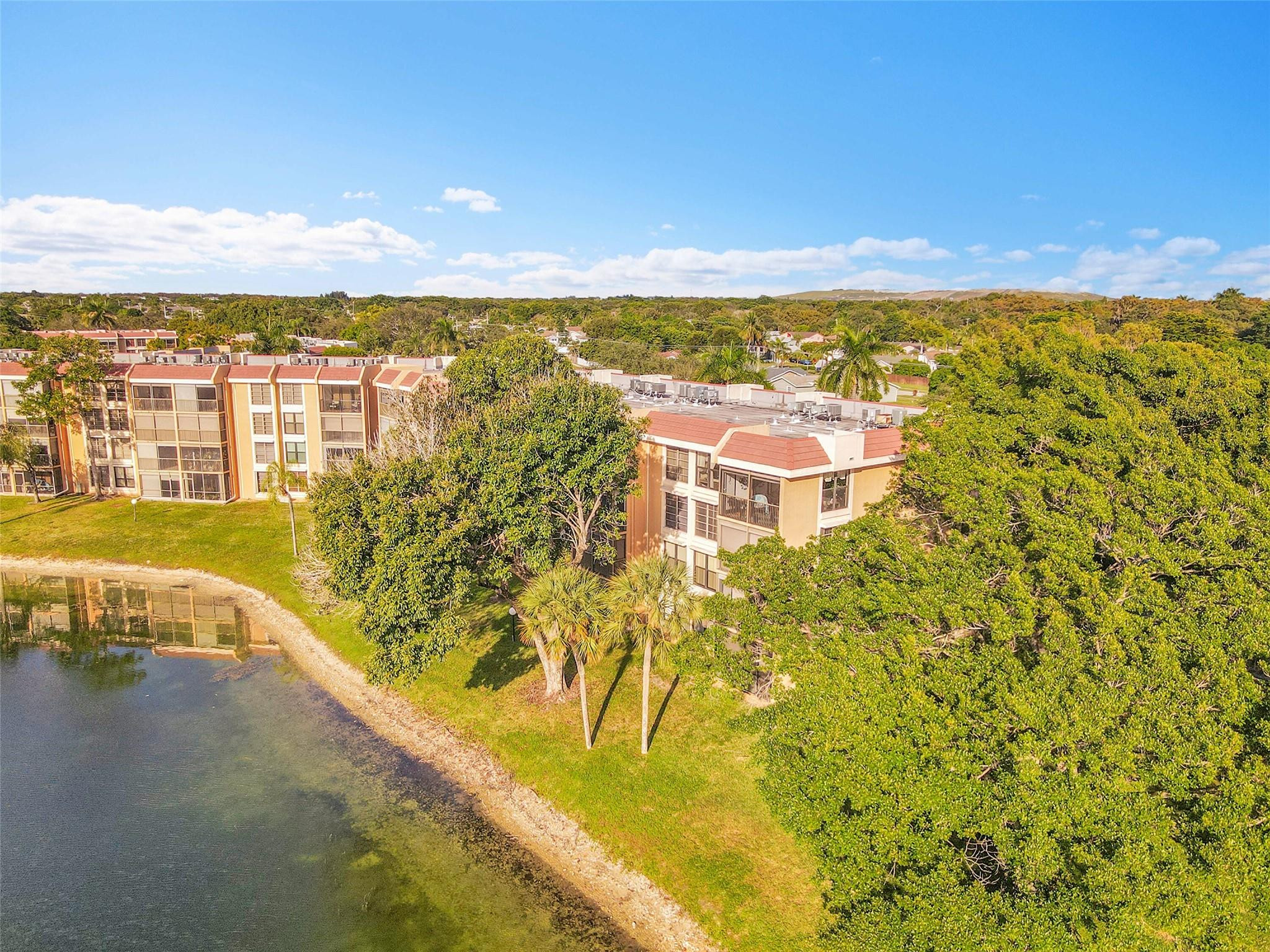 6008 Coral Lake Dr 108