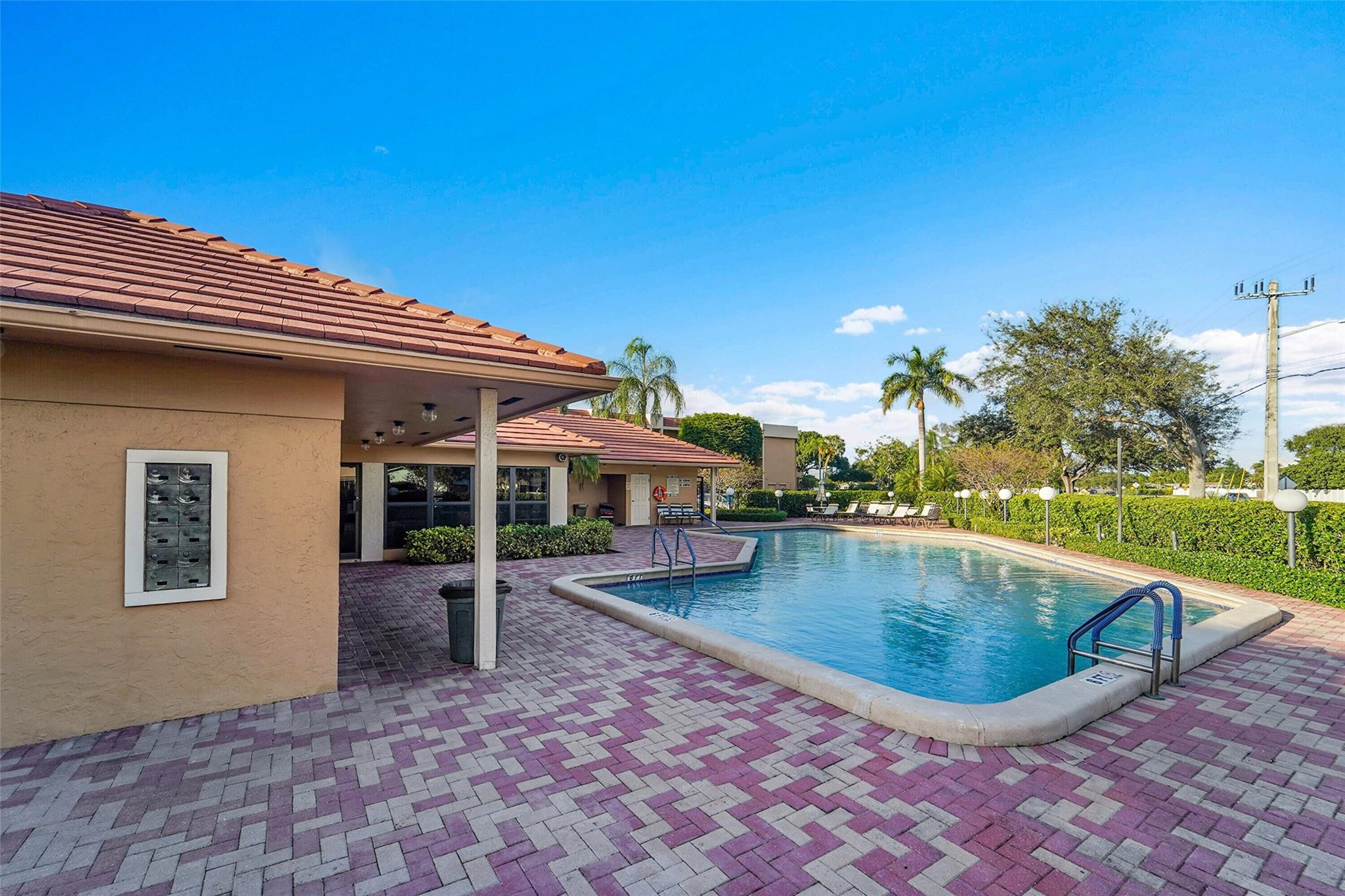 6008 Coral Lake Dr 108