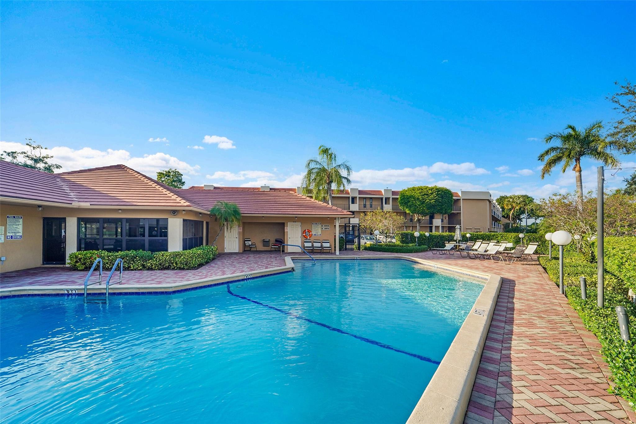 6008 Coral Lake Dr 108