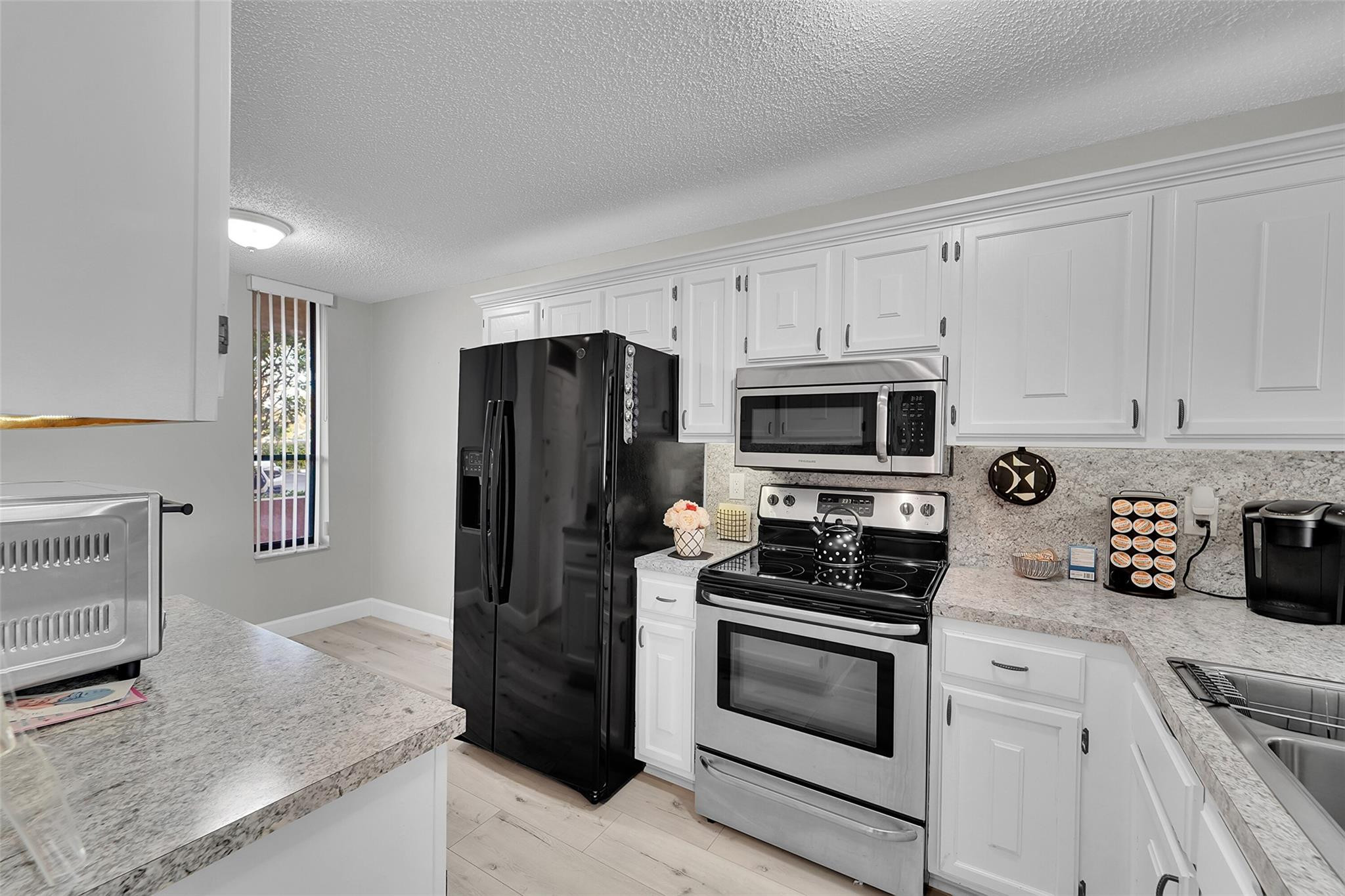 6008 Coral Lake Dr 108