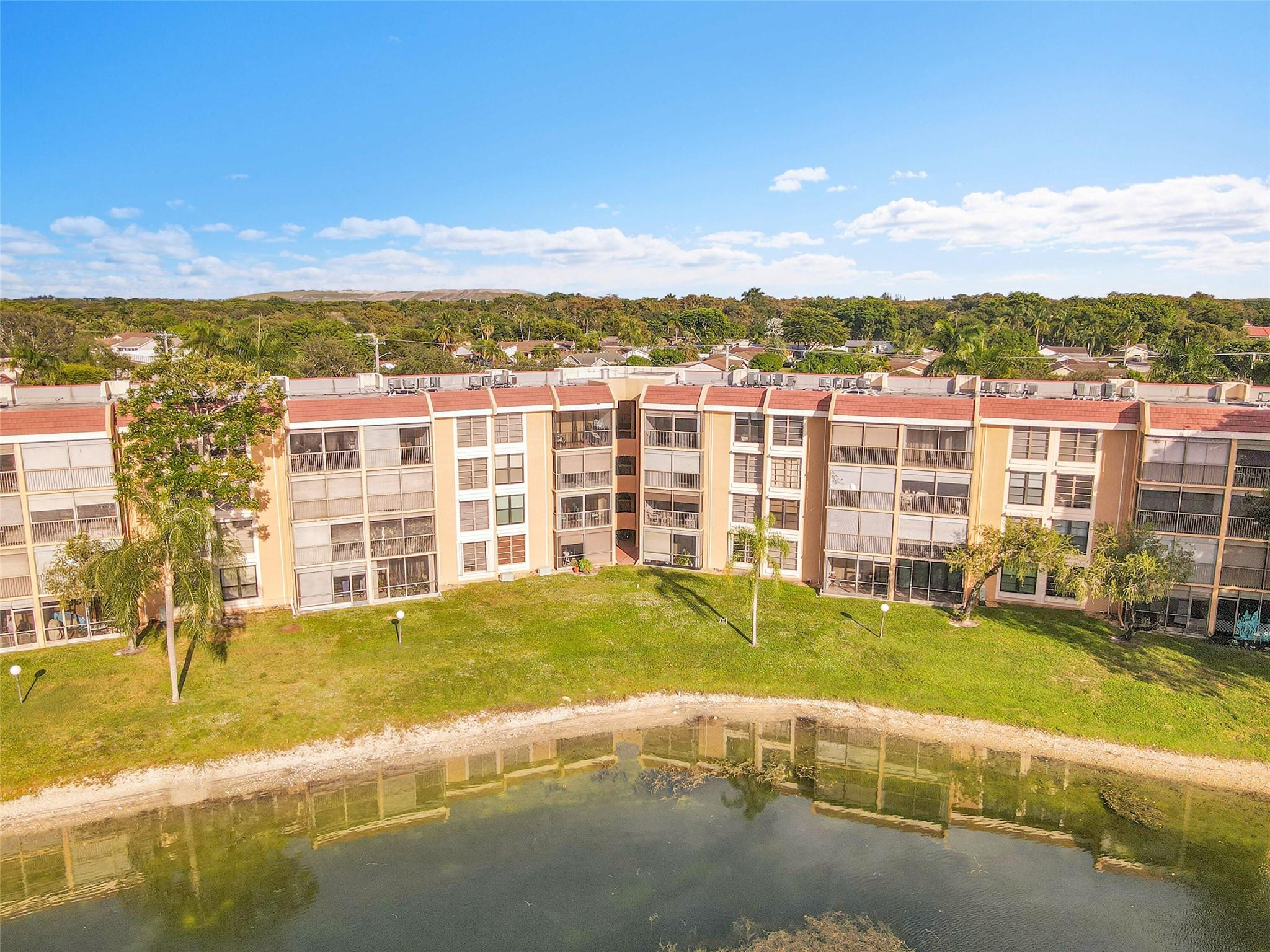 6008 Coral Lake Dr 108