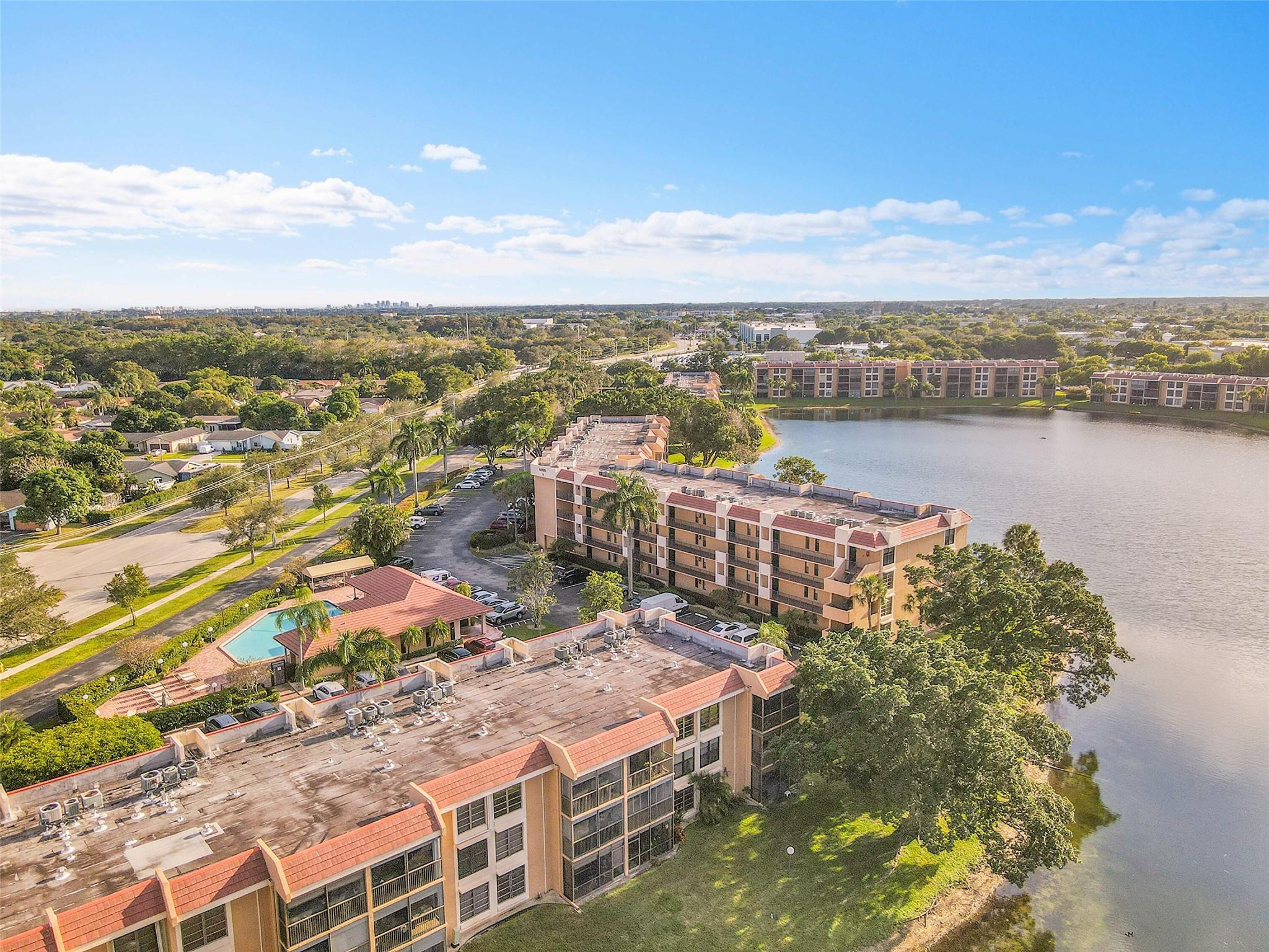 6008 Coral Lake Dr 108