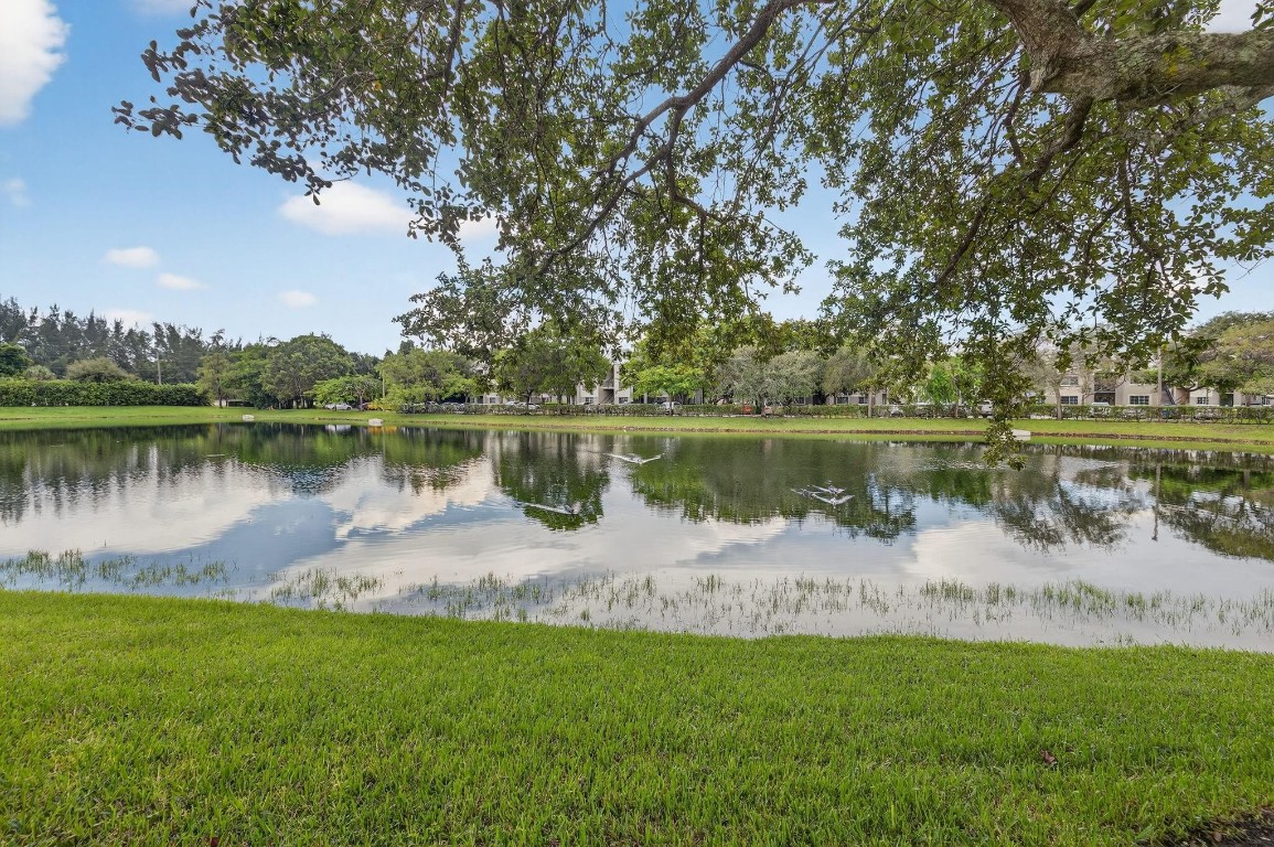 5046 Stagecoach Dr 5046