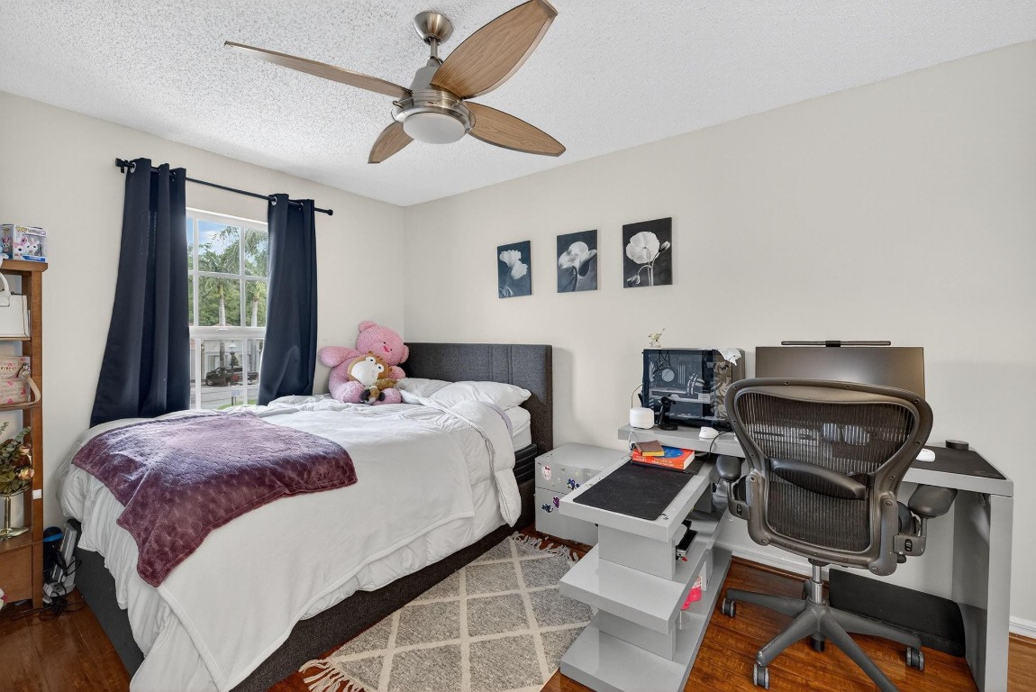 5046 Stagecoach Dr 5046