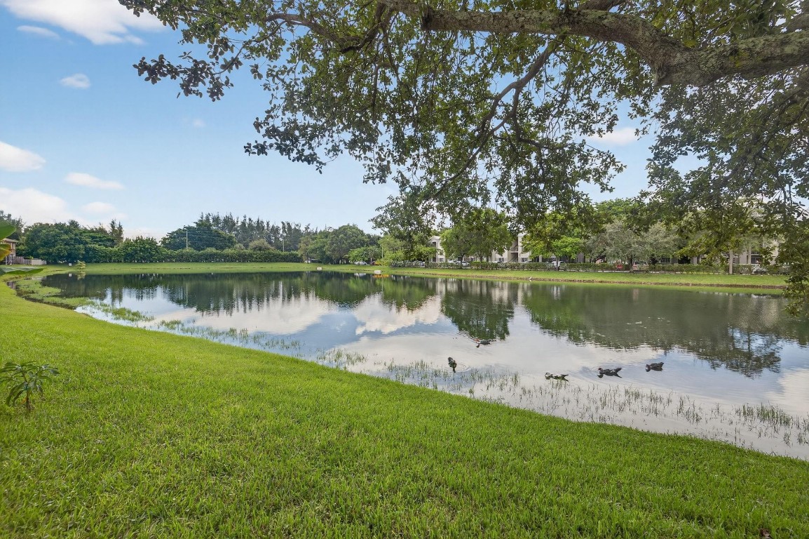 5046 Stagecoach Dr 5046