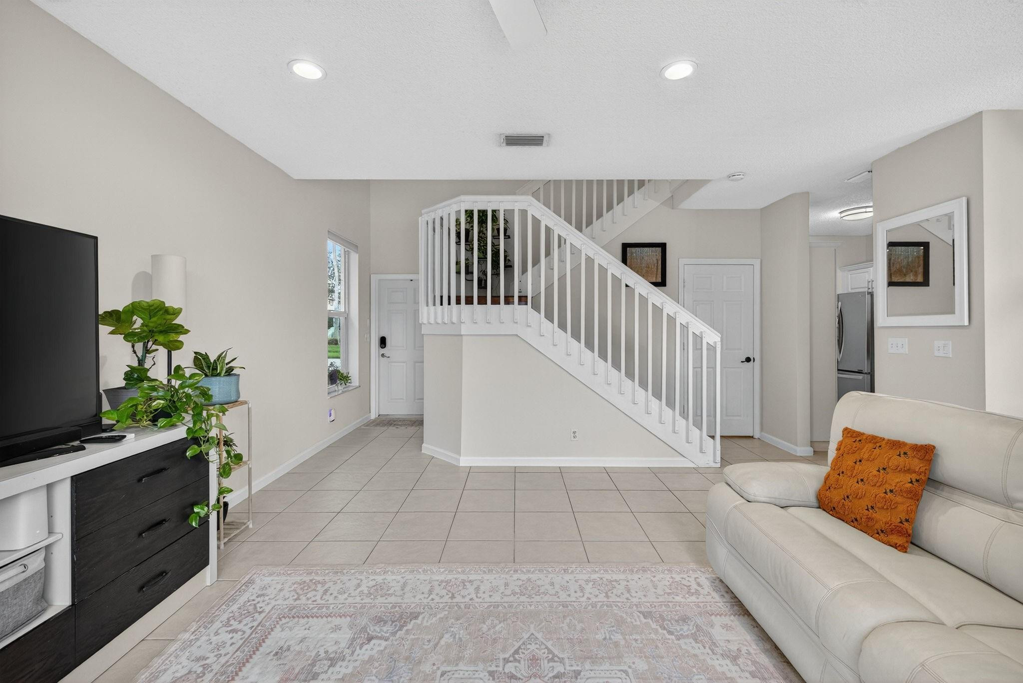 5046 Stagecoach Dr 5046